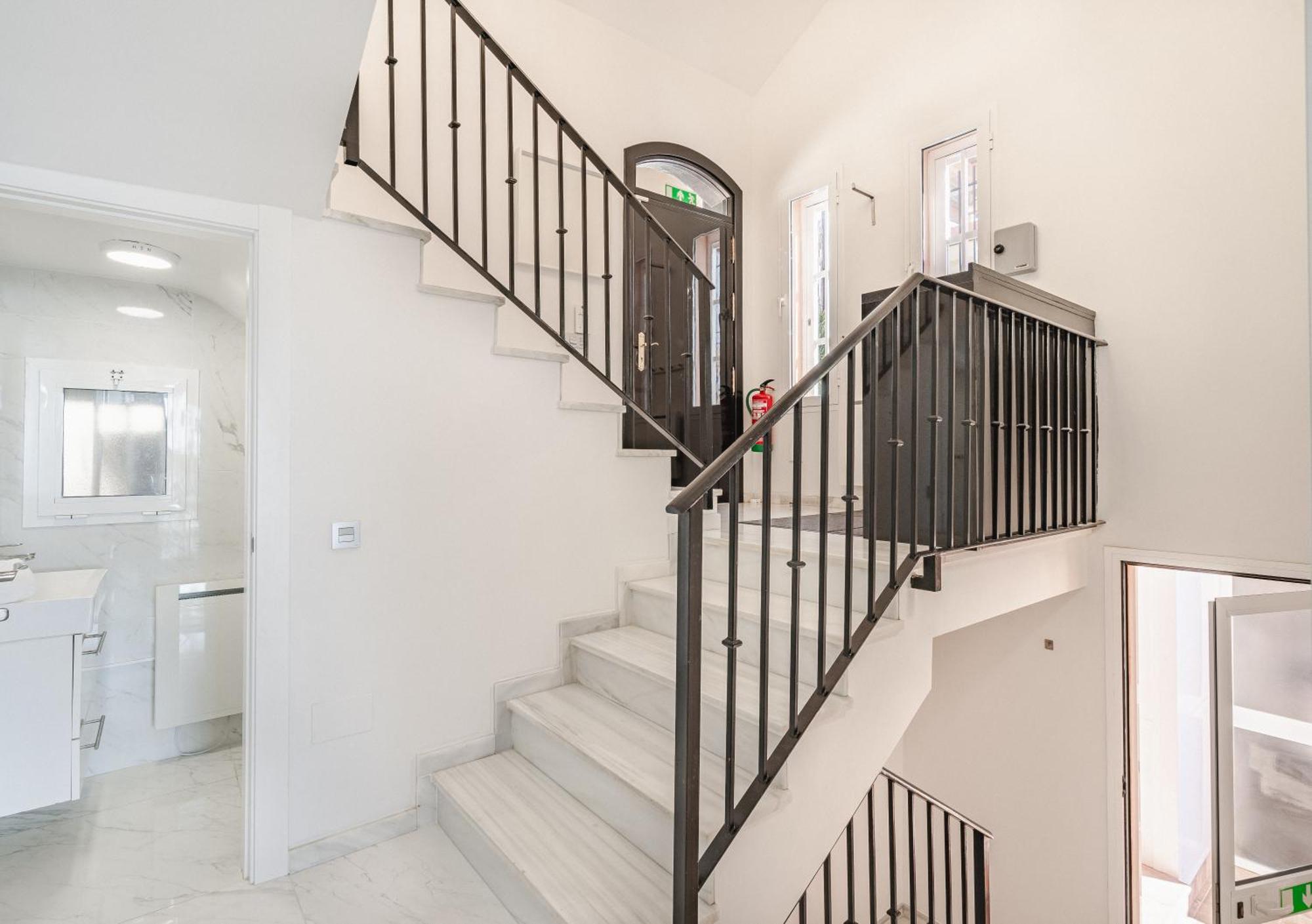 Bella Vista - Modern Private With 5 Bedrooms, Divided Into 2 Apartments, Sea View, And Pool Huvilat Fuengirola