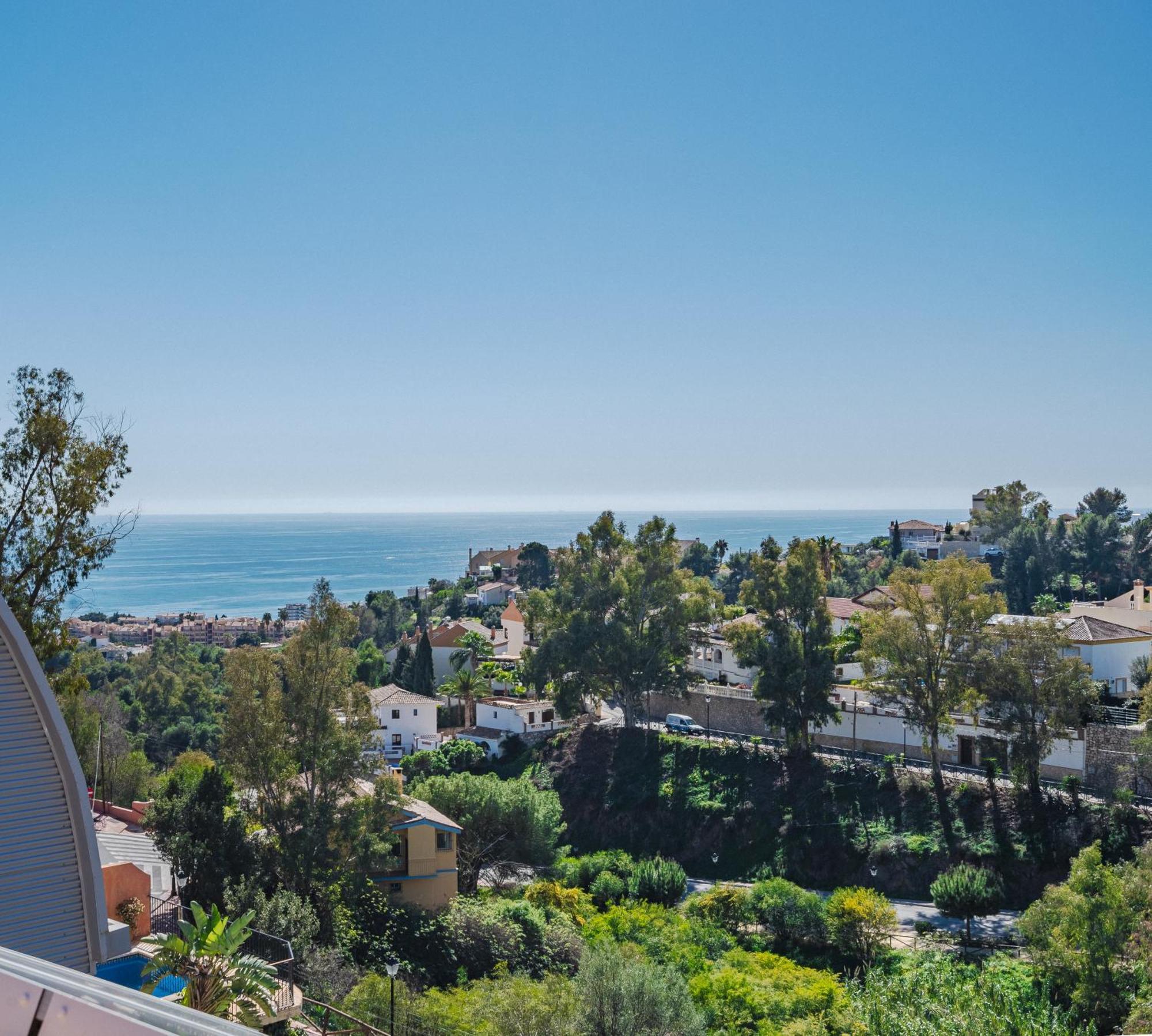 Huvilat Bella Vista - Modern Private With 5 Bedrooms, Divided Into 2 Apartments, Sea View, And Pool *