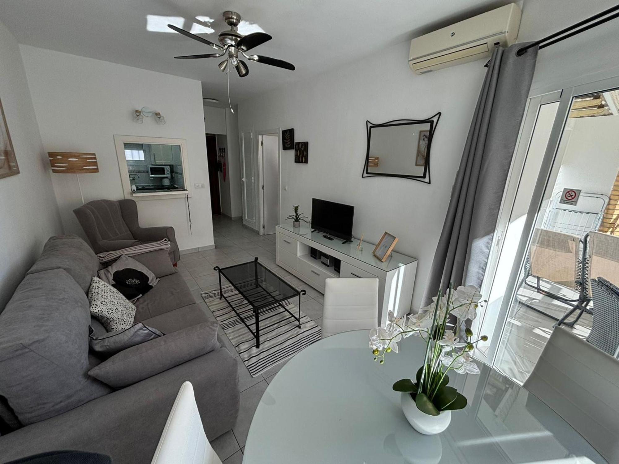 1 Linea De Playa , Coqueto La Brisa Marina Apartment *