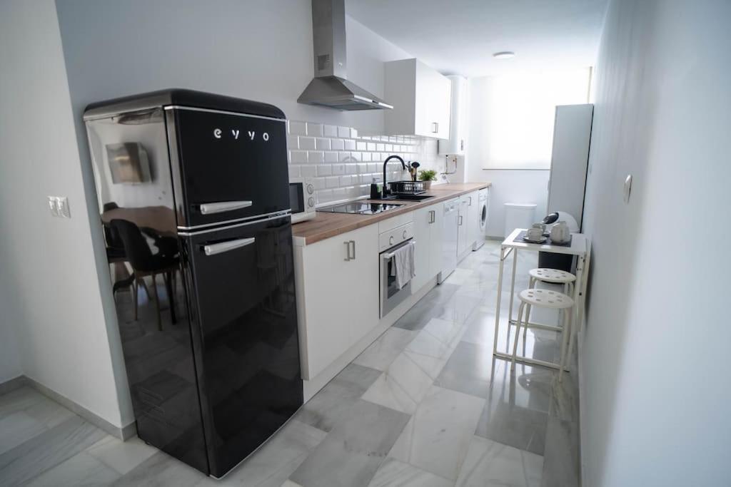 Apartment Spacious Three Bedroom Penthouse *