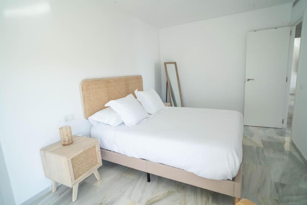 Apartment Spacious Three Bedroom Penthouse Fuengirola