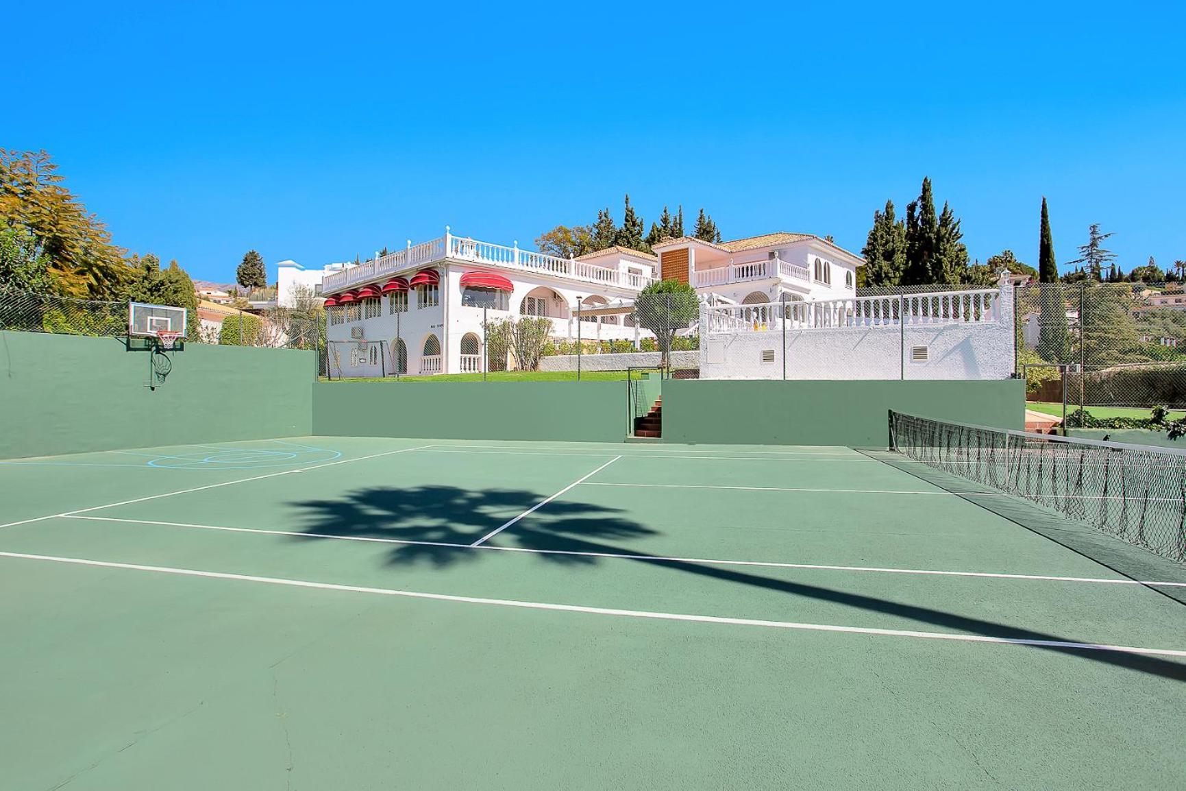 Luxurious Costa Del Sol *