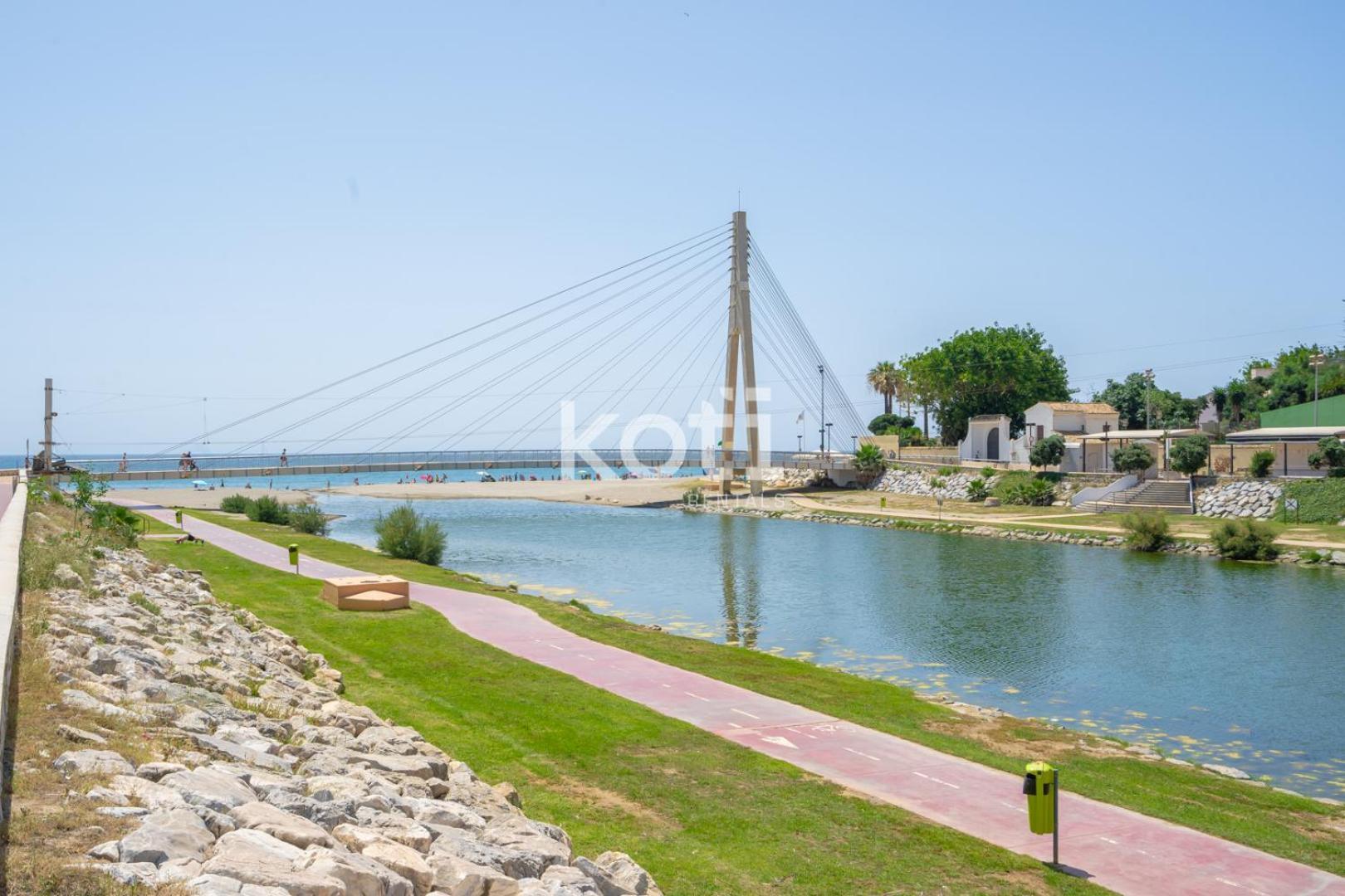 Koti - Atico Marconi Fuengirola