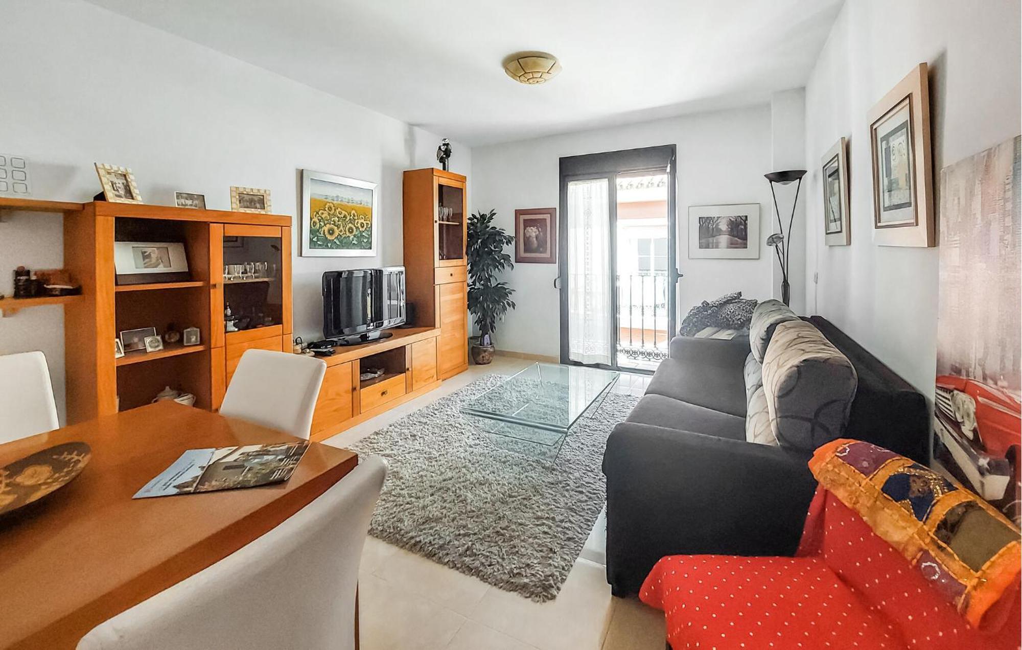 Apartment Stunning In With Kitchen Fuengirola