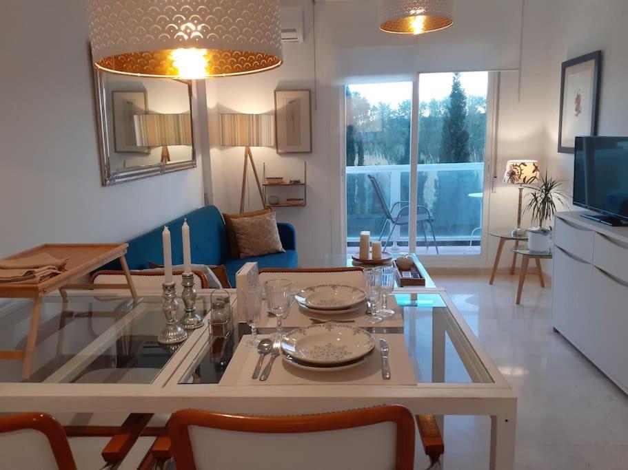 Apartamento En Con Parking Y Piscina. Fuengirola
