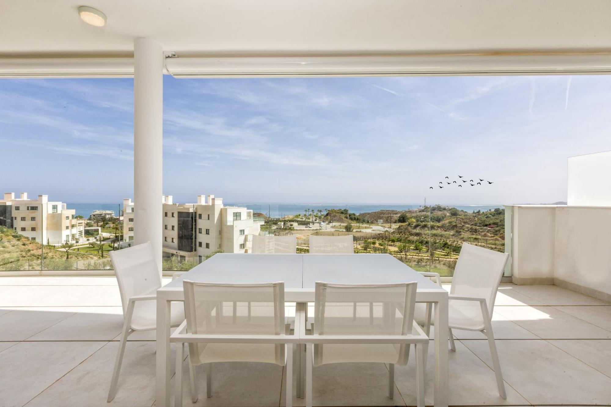Vivi Homes - Panorama Pool, Golf, Terrace & Sea View Fuengirola
