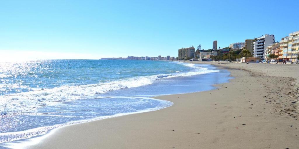 Beautiful Coastal 3-bedroom - 1 Minute Away From Fuengirola