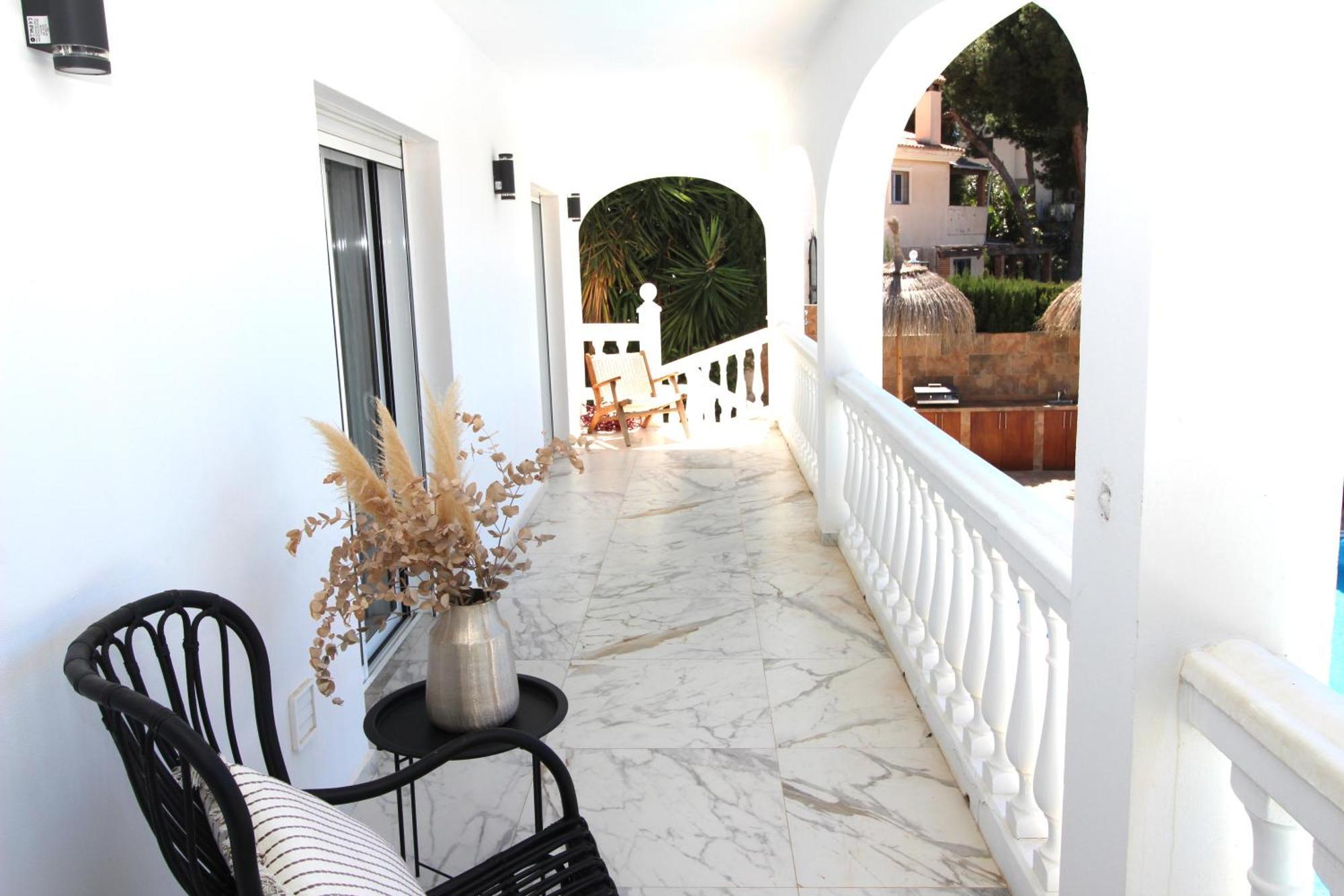 Nogal Villa