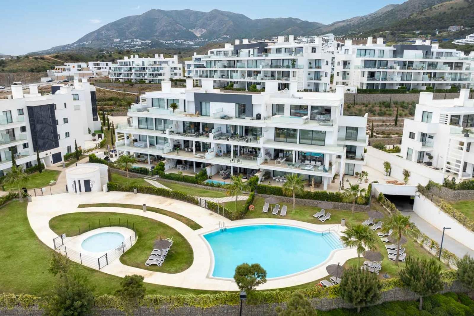 Appartement Higueron Blue Skyline View By Alfresco