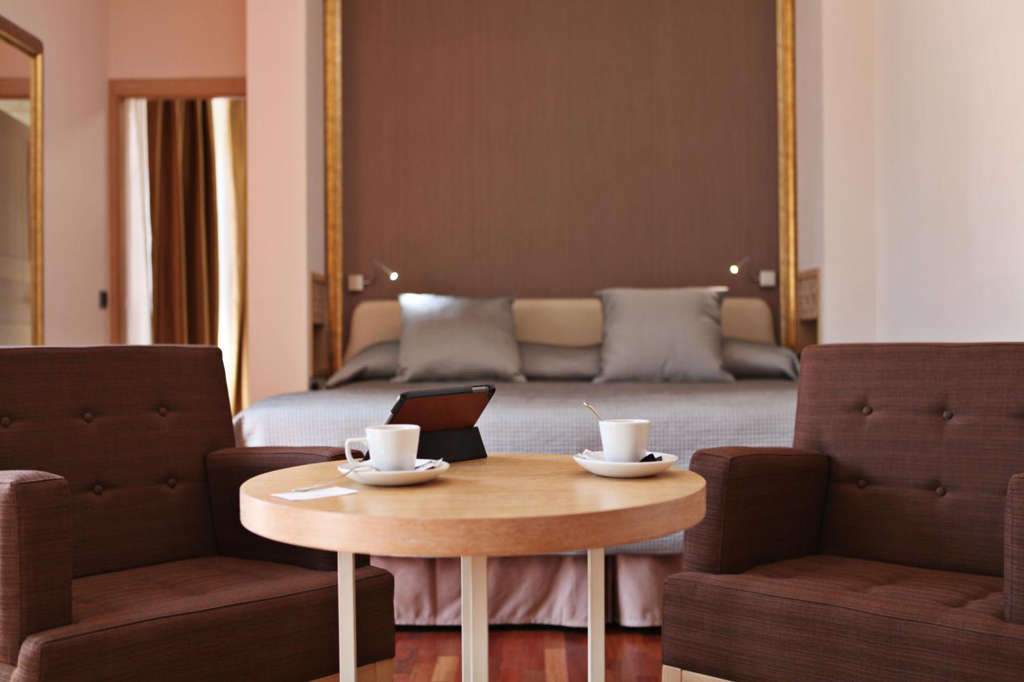 Hotel Casa Consistorial 4*