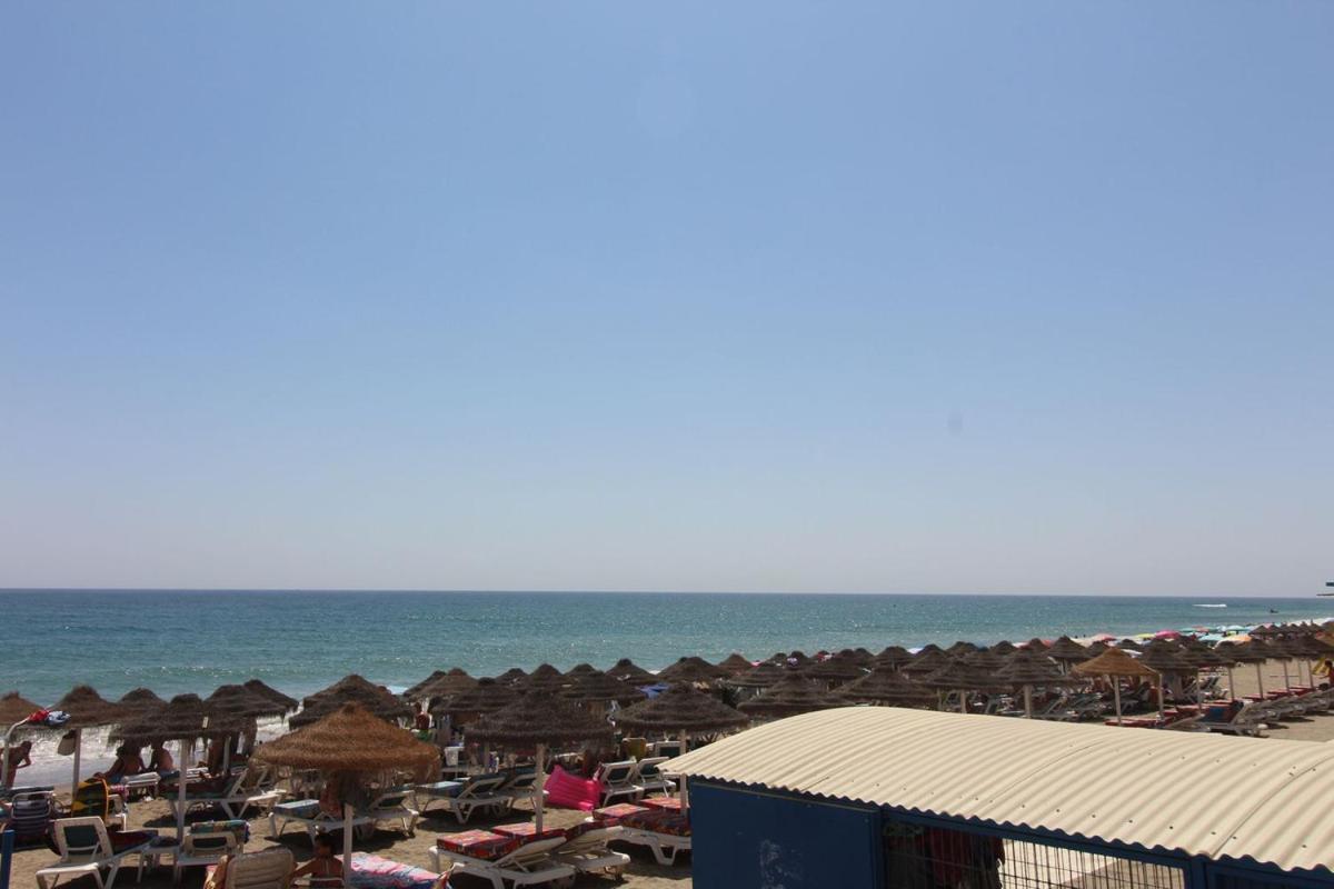 121- Beachfront With Views, Apartamento