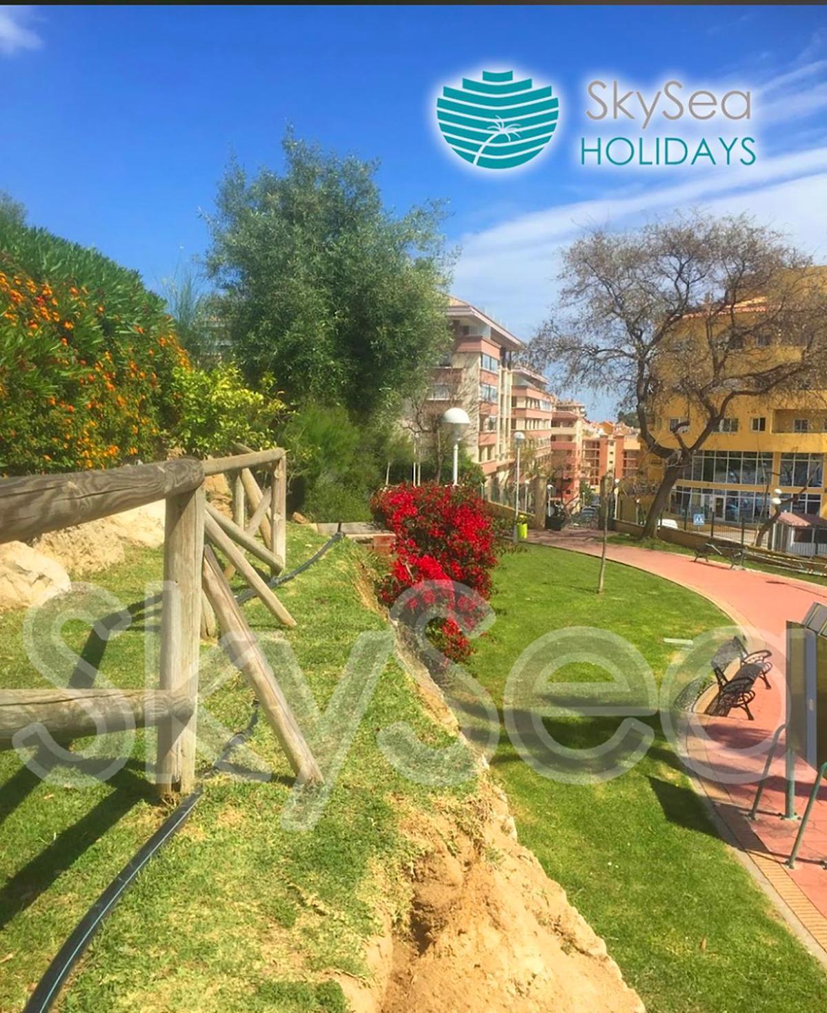 Sky Sea Holidays * Fuengirola