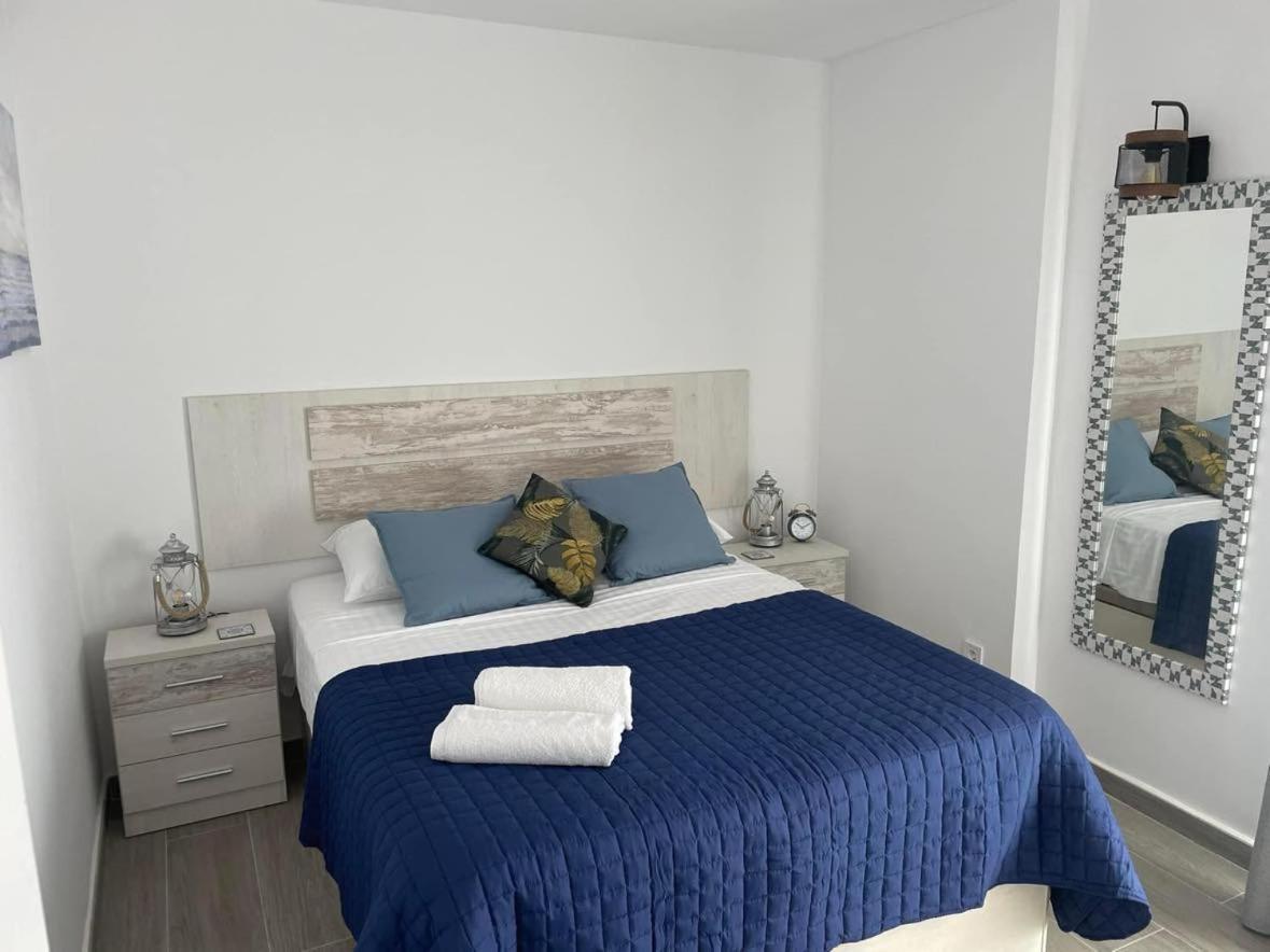 Frontline Seaview Apartment, Paseo Maritimo 33, Perla 6, Fuengirola, Malaga, Spain Fuengirola