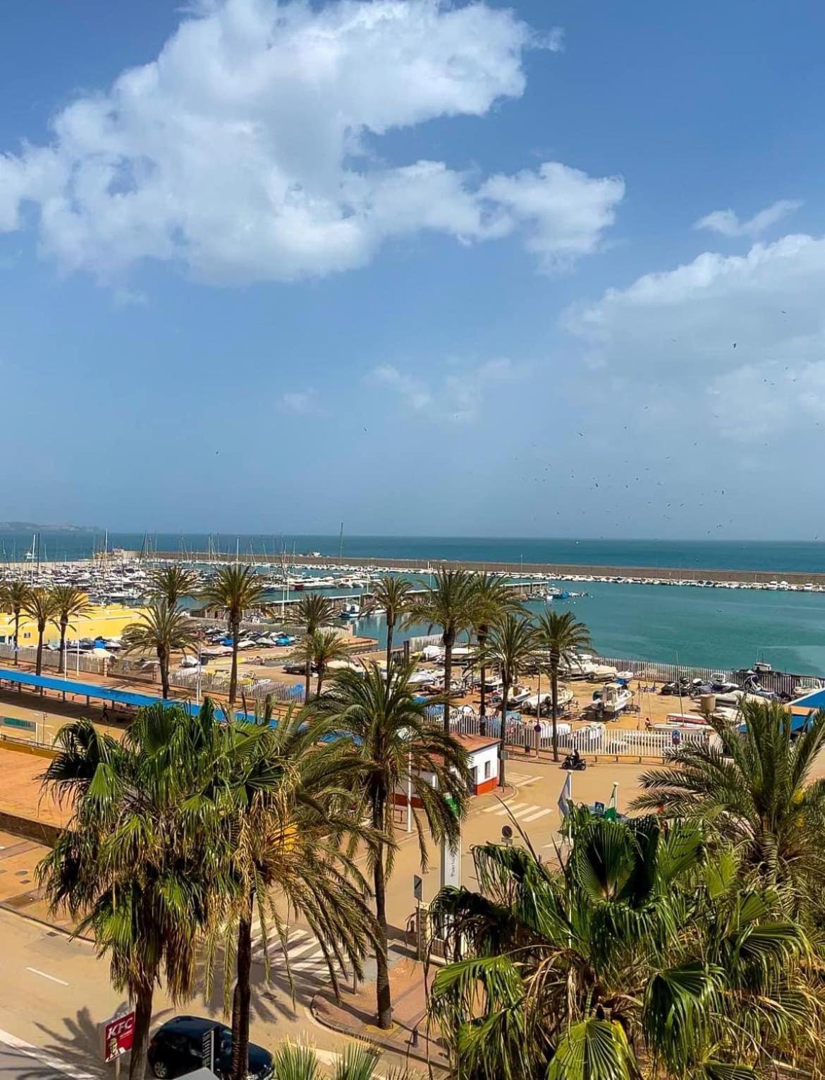 Frontline Seaview Apartment, Paseo Maritimo 33, Perla 6, Fuengirola, Malaga, Spain