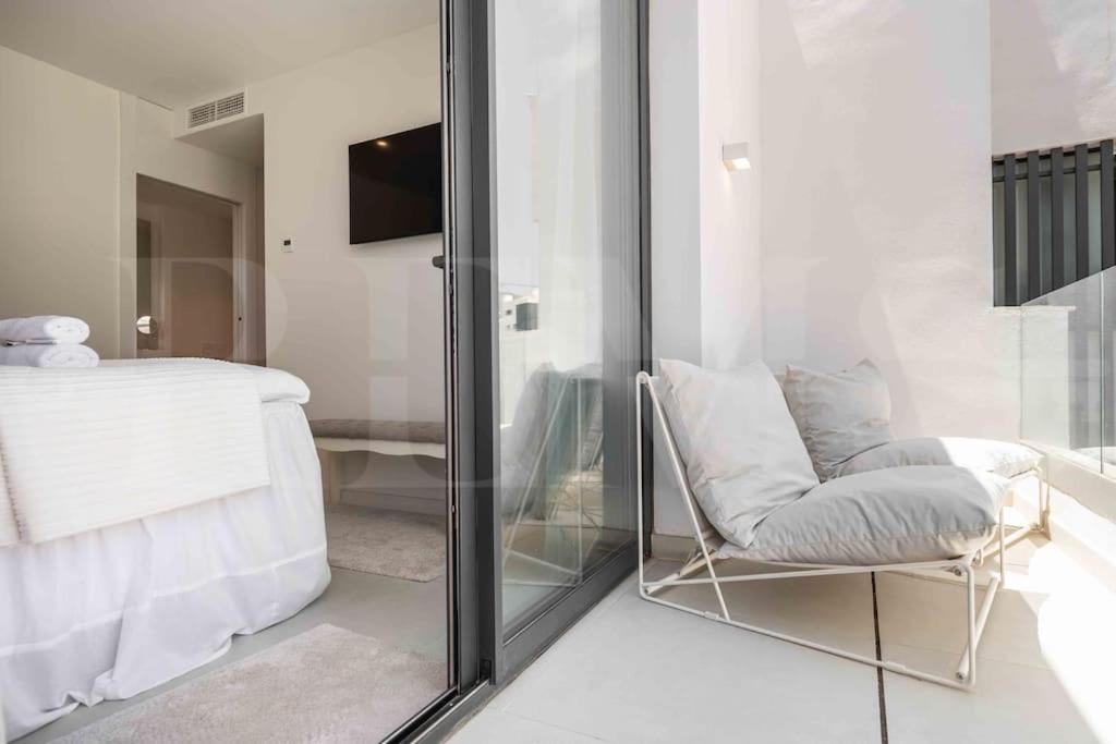Lovely View With Private Jacuzzi & Terrace, Pool And Parking By Rems * Fuengirola