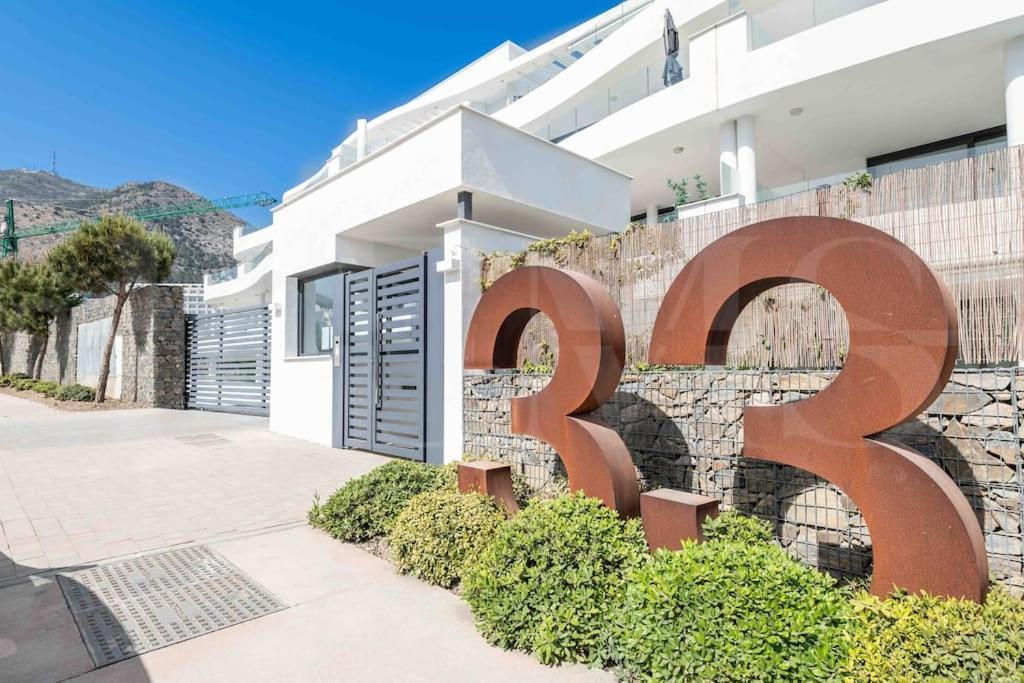 Lovely View With Private Jacuzzi & Terrace, Pool And Parking By Rems Apartment
