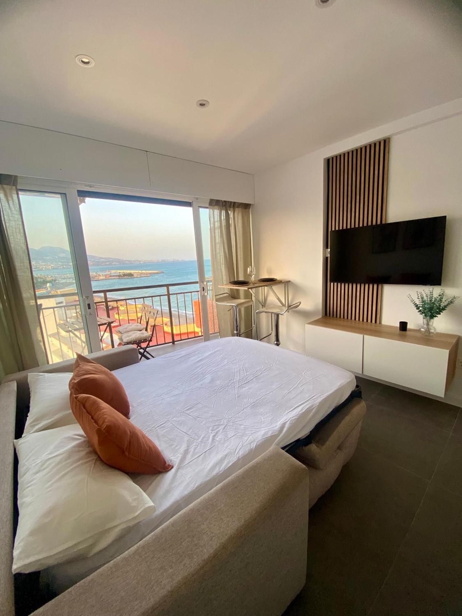 Apartamento Moderno En Primera Linea De Playa *