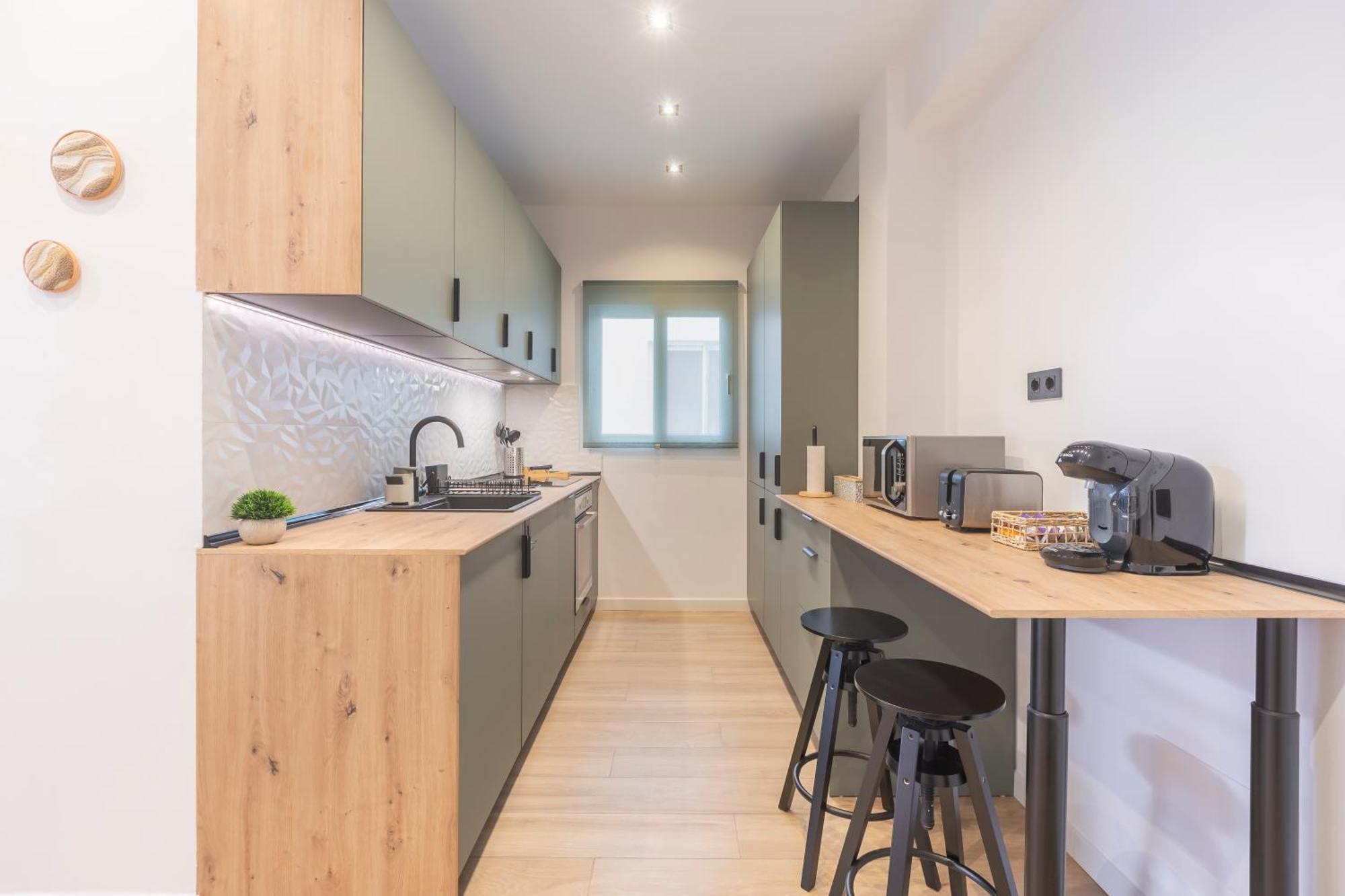 Huoneisto Fully Renovated In The Heart Of Fuengirola, 2 Min Walk To The *