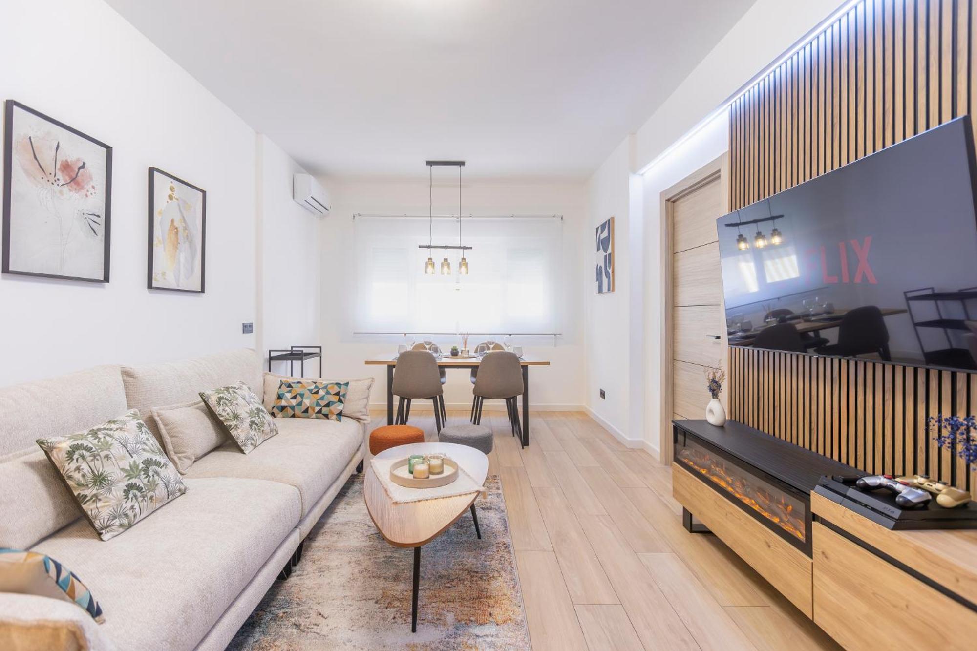 Fully Renovated In The Heart Of Fuengirola, 2 Min Walk To The Fuengirola