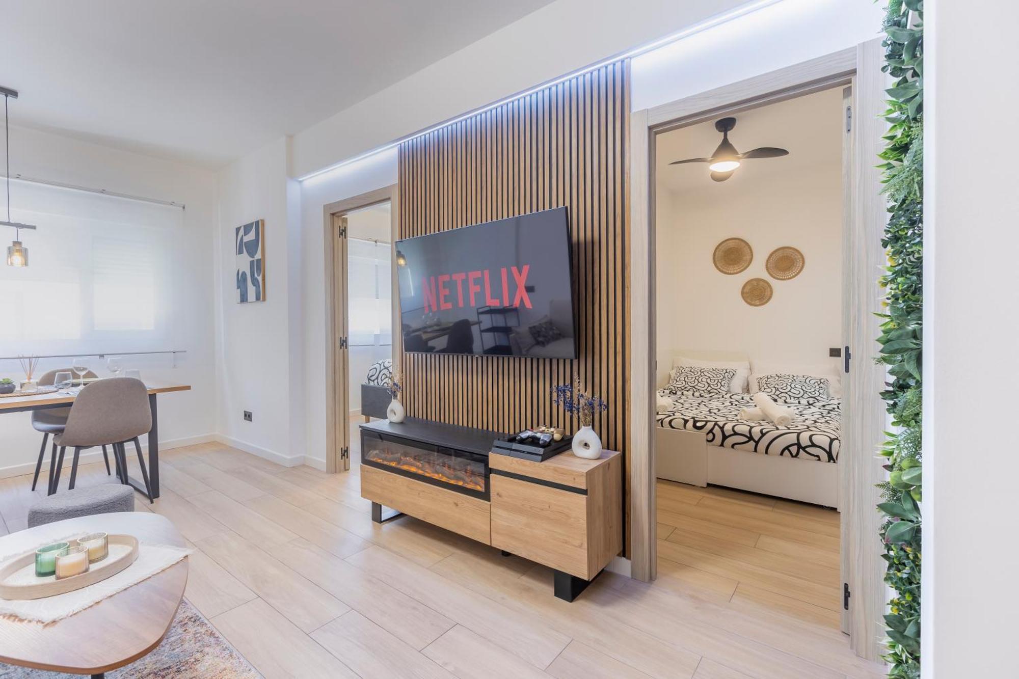 Fully Renovated In The Heart Of Fuengirola, 2 Min Walk To The