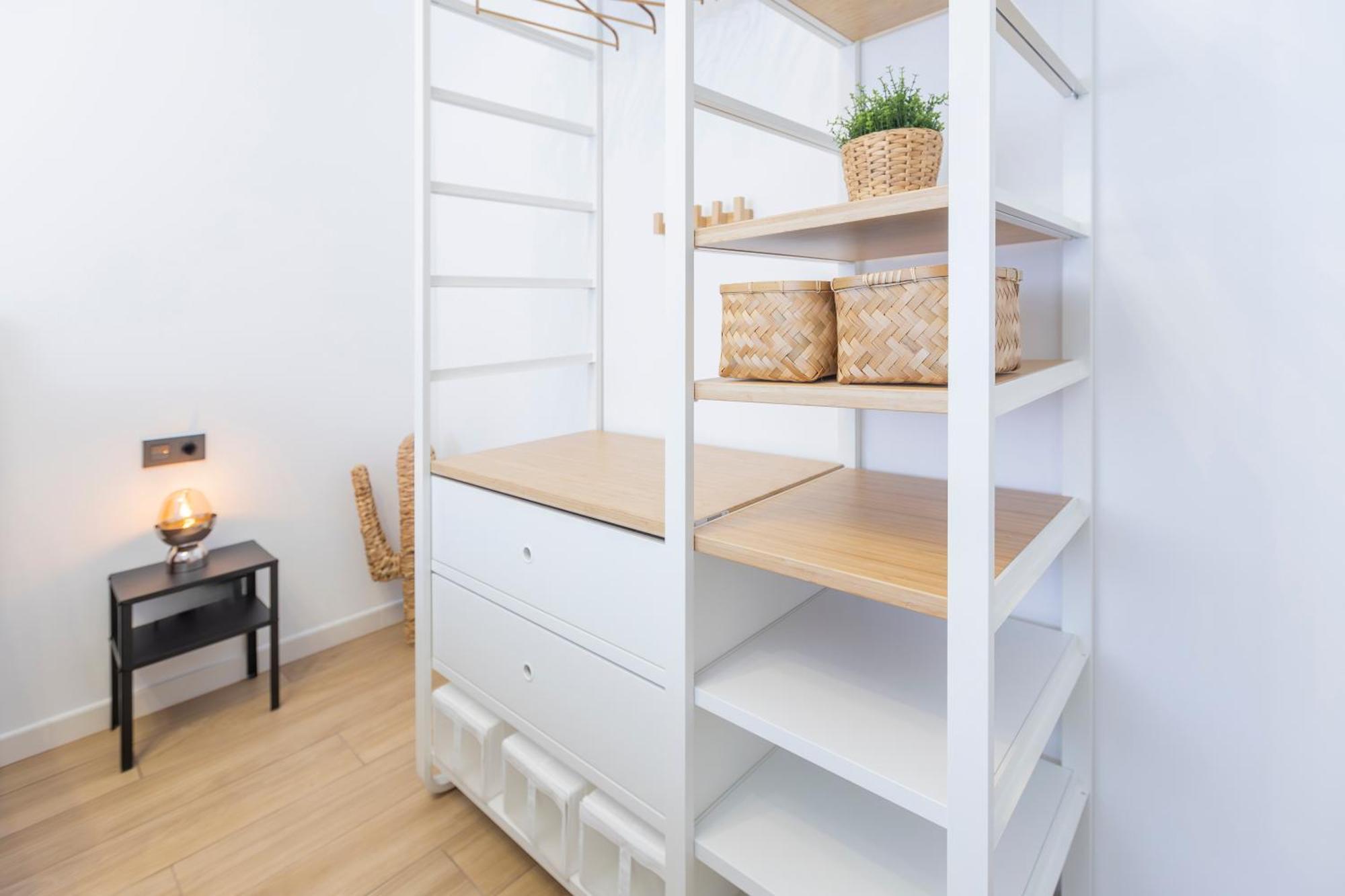 Fully Renovated In The Heart Of Fuengirola, 2 Min Walk To The Huoneisto Fuengirola