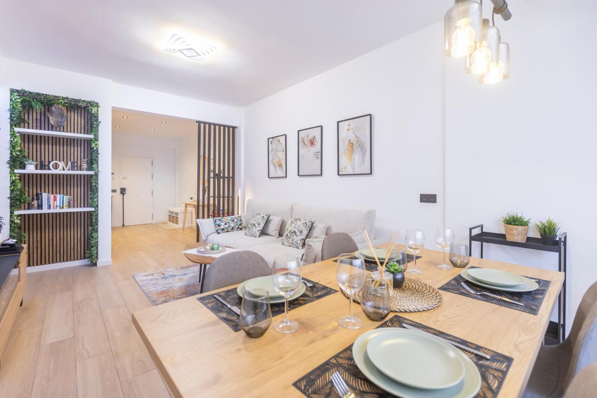 Fully Renovated In The Heart Of Fuengirola, 2 Min Walk To The * Fuengirola