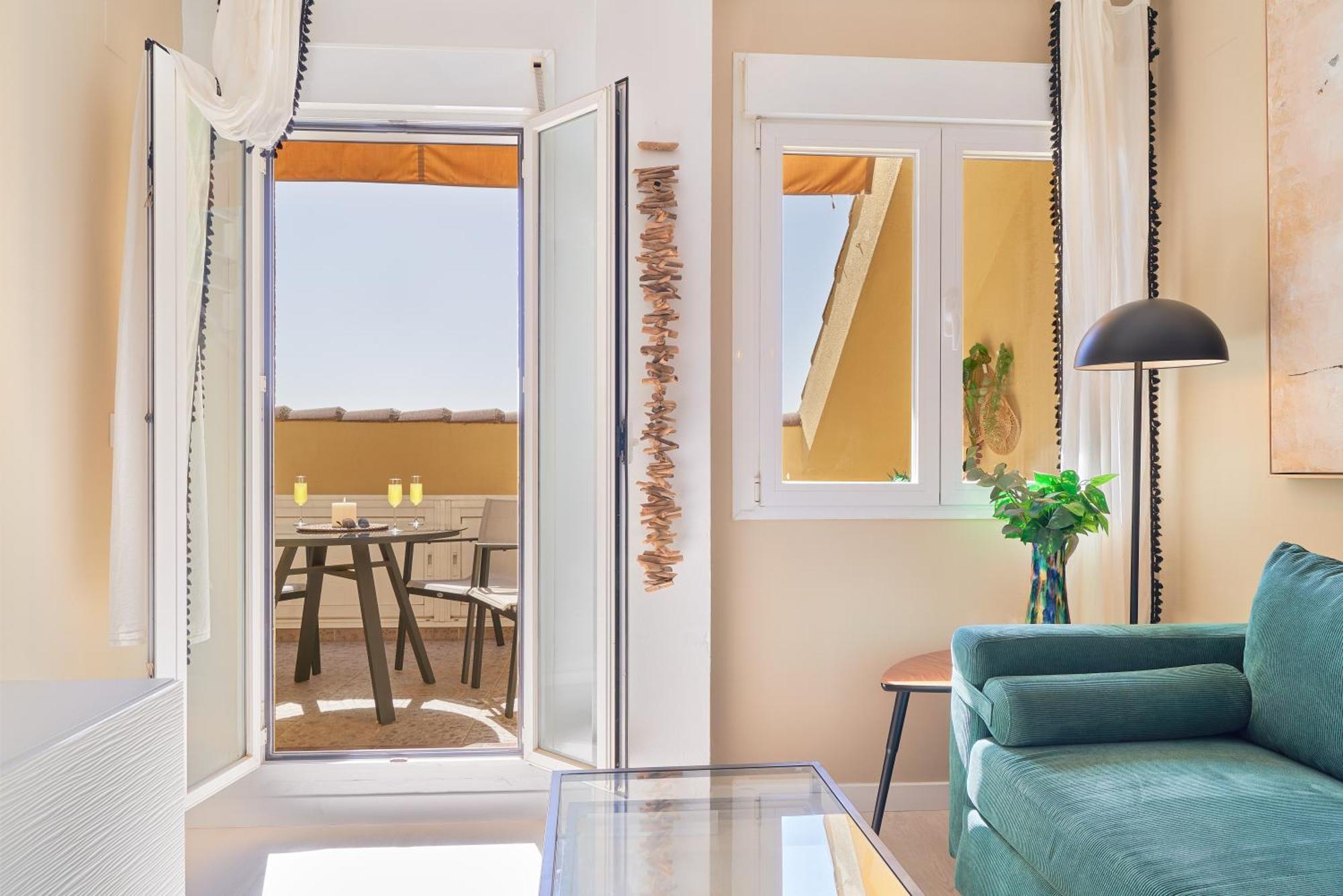 Perfect Location With Roof Terrace Appartement *