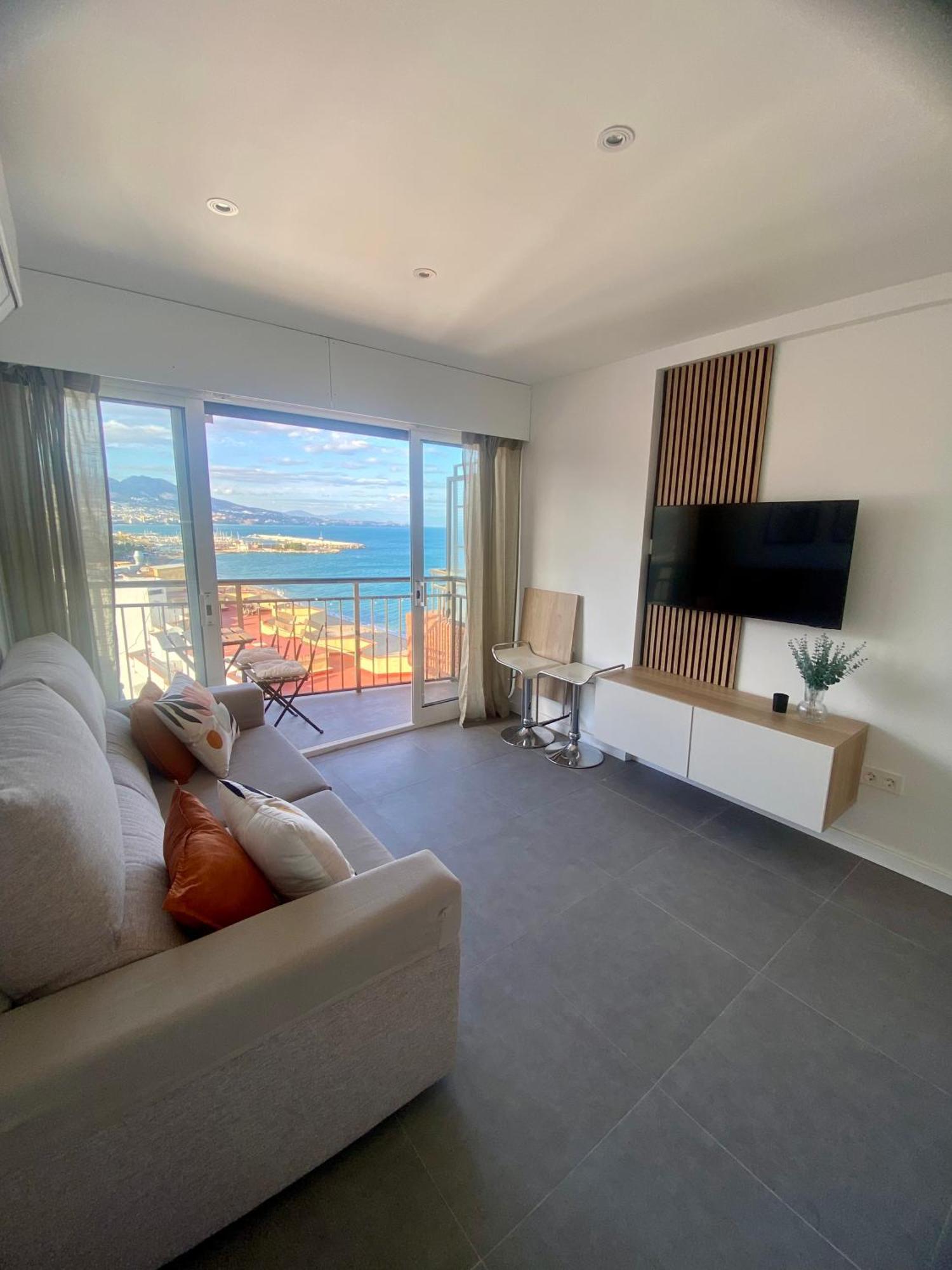 Moderno En Primera Linea De Playa Apartment