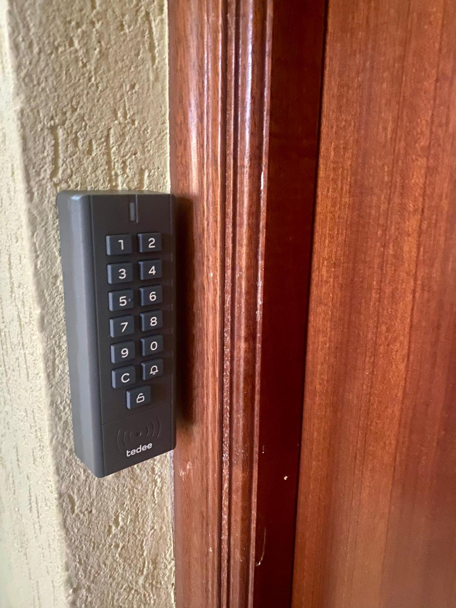 Apartamento Moderno En Primera Linea De Playa *