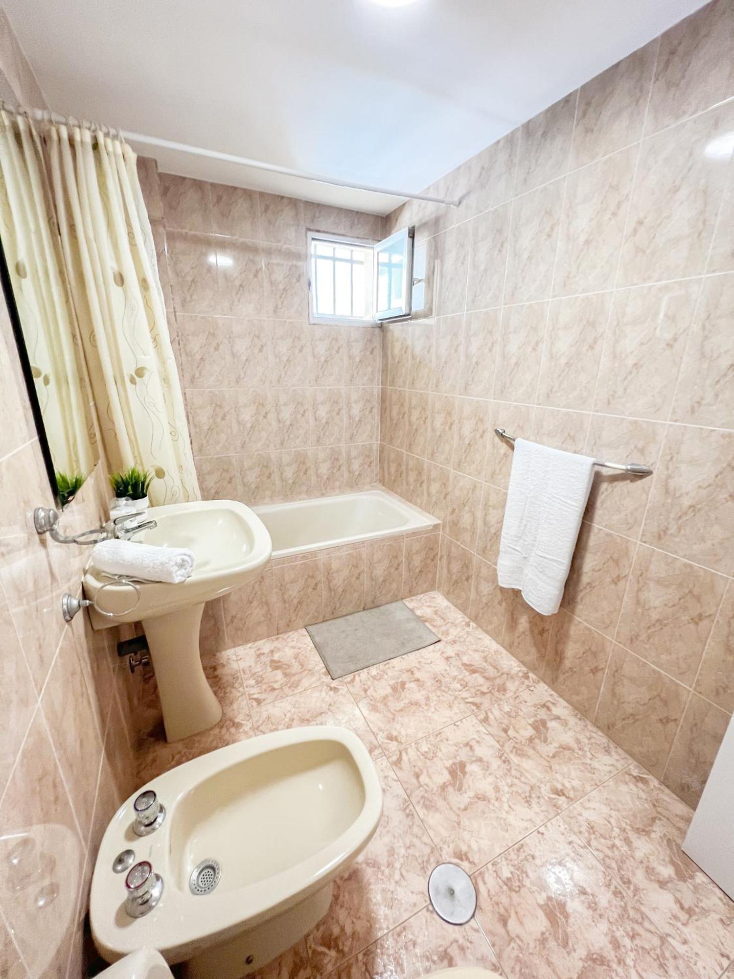 Bright And Cozy Flat By The