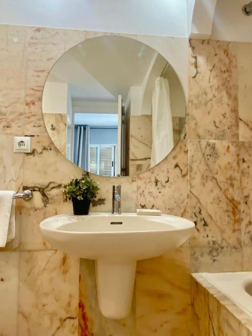 Huoneisto Sea Frontline Stylish House Fuengirola