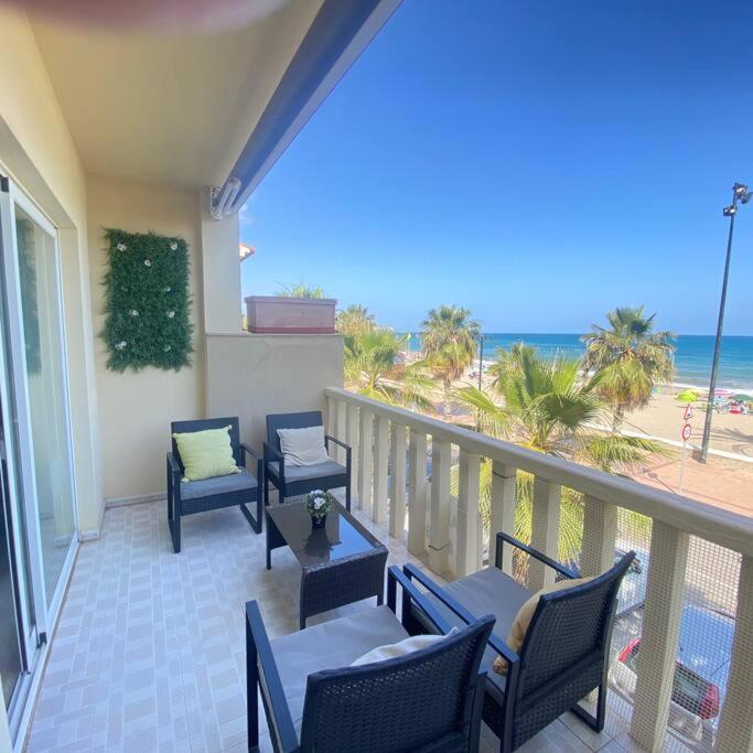 Sea Frontline Stylish House *