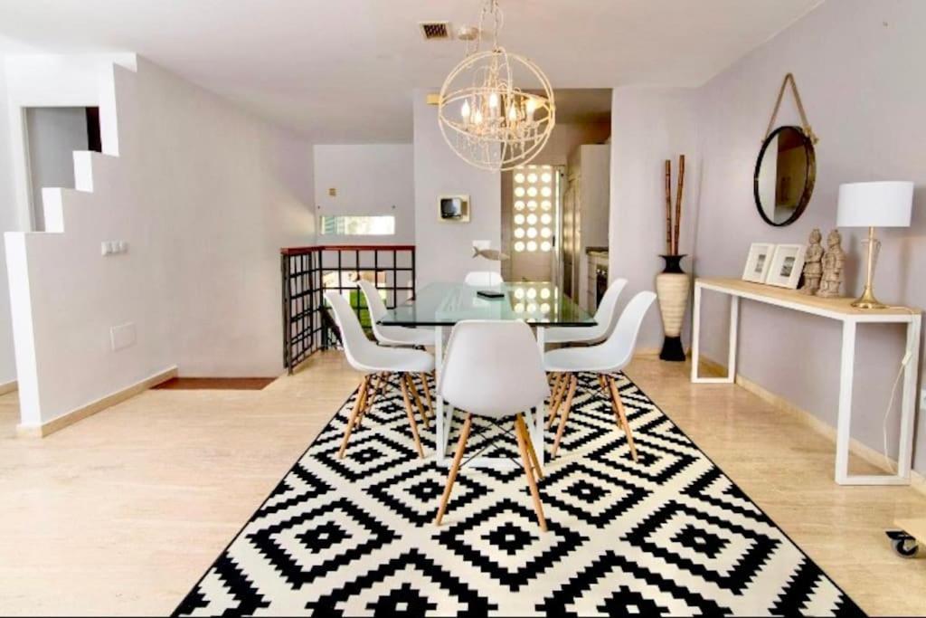 Sea Frontline Stylish House Huoneisto Fuengirola