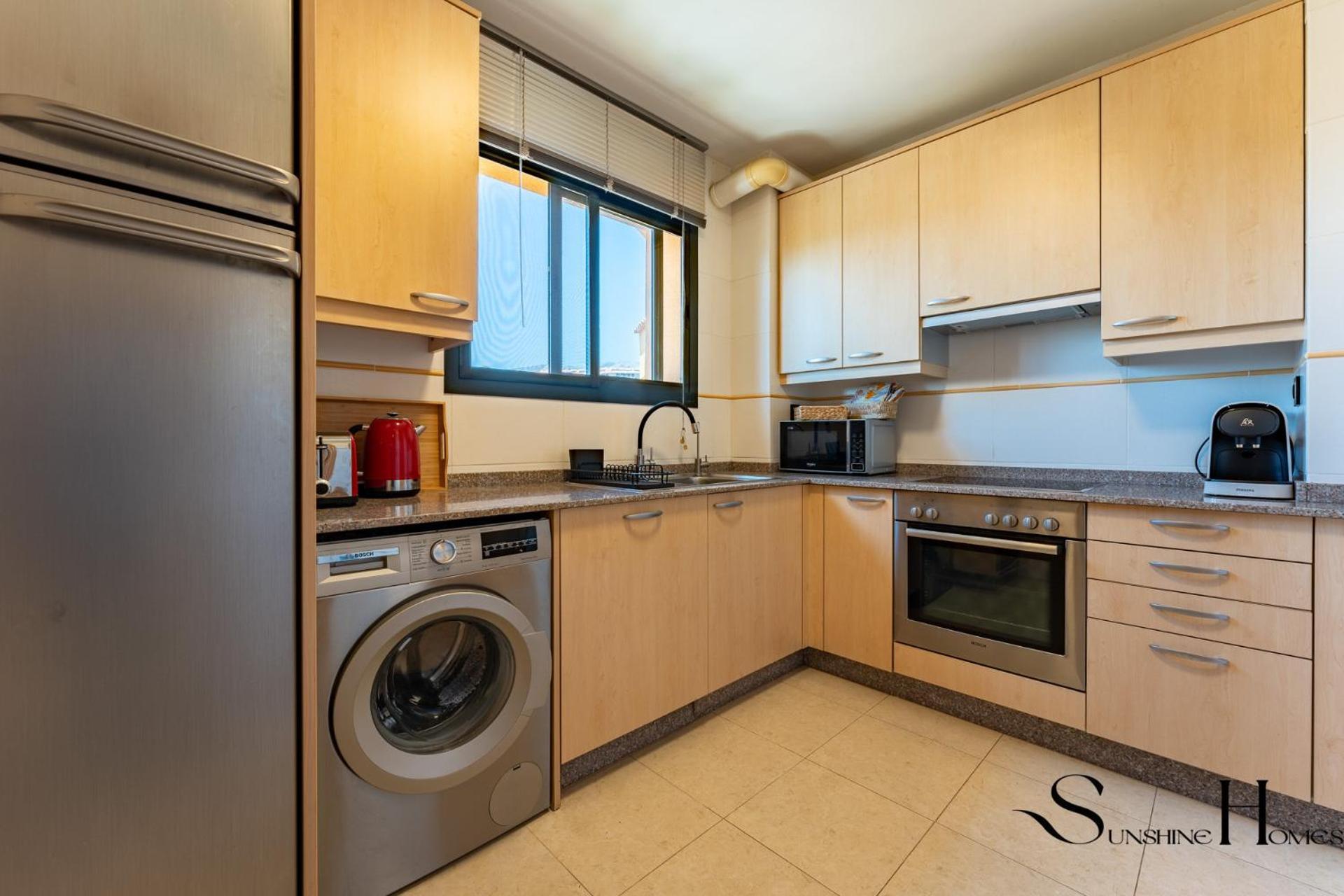 Tranquil 2 Bed 2 Bath Retreat, Pool, Parking * Fuengirola