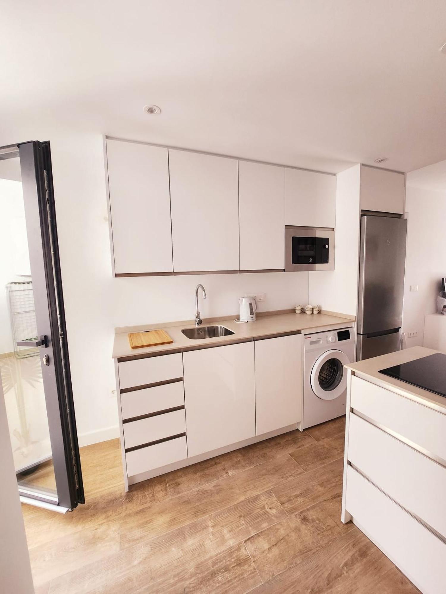 Novamar Apartamentos, Independientes Con Terraza, Dos Dormitorios, Salon Y Cocina Independiente, Ubicados En Centro De Y A La Playa, Wifi De Alta Velocidad * Fuengirola