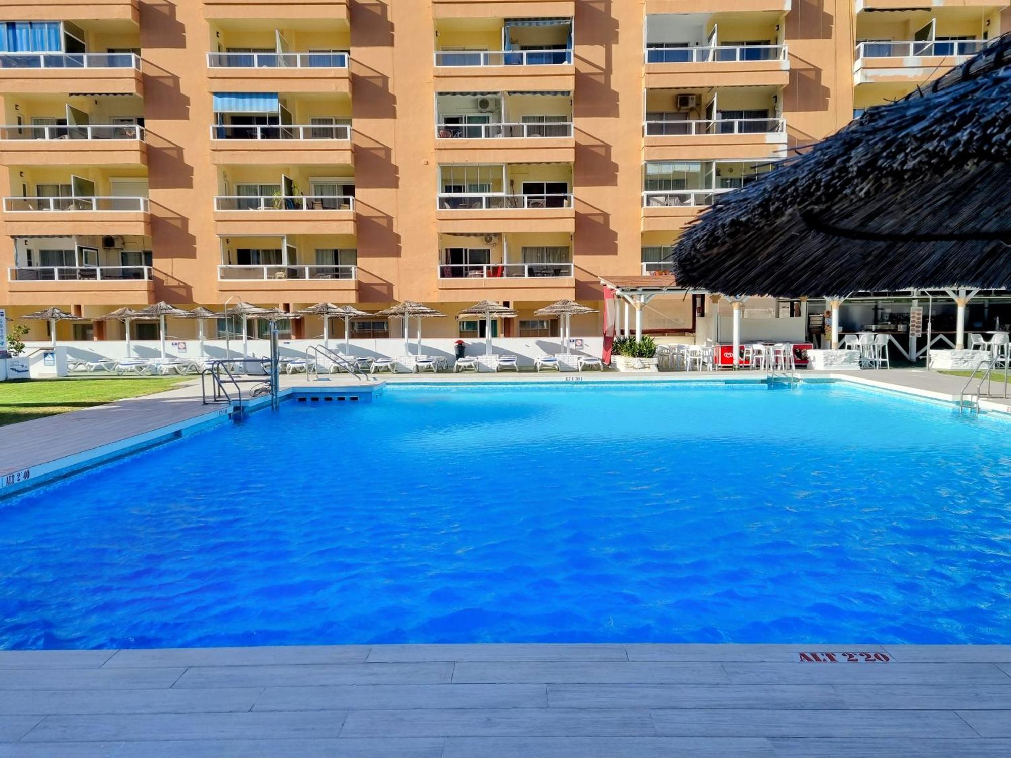 Pyr And Pool Ii Apartment