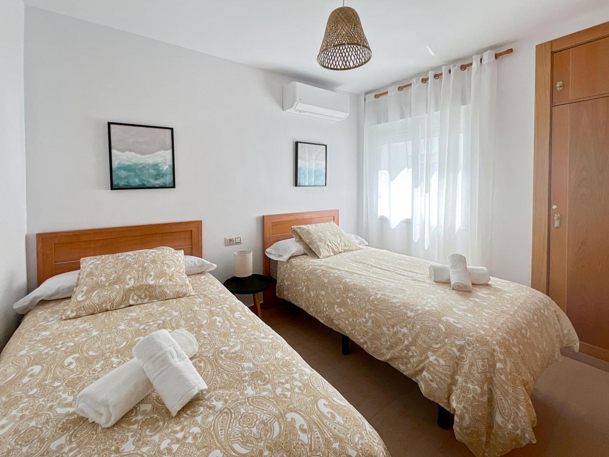 Mercedes - Nueva Apertura Huoneisto Fuengirola