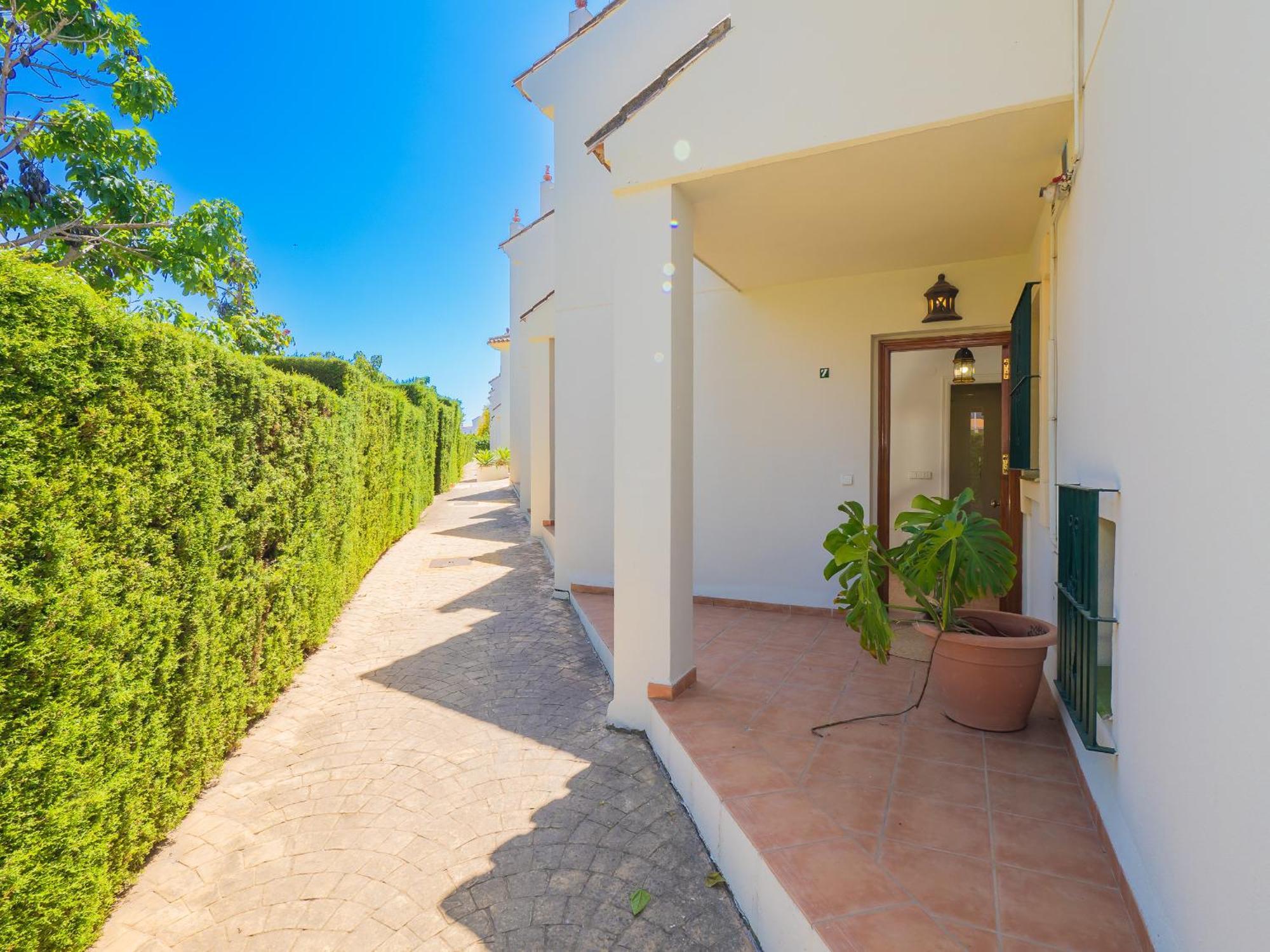 Cubo's Townhouse Sierrezuela