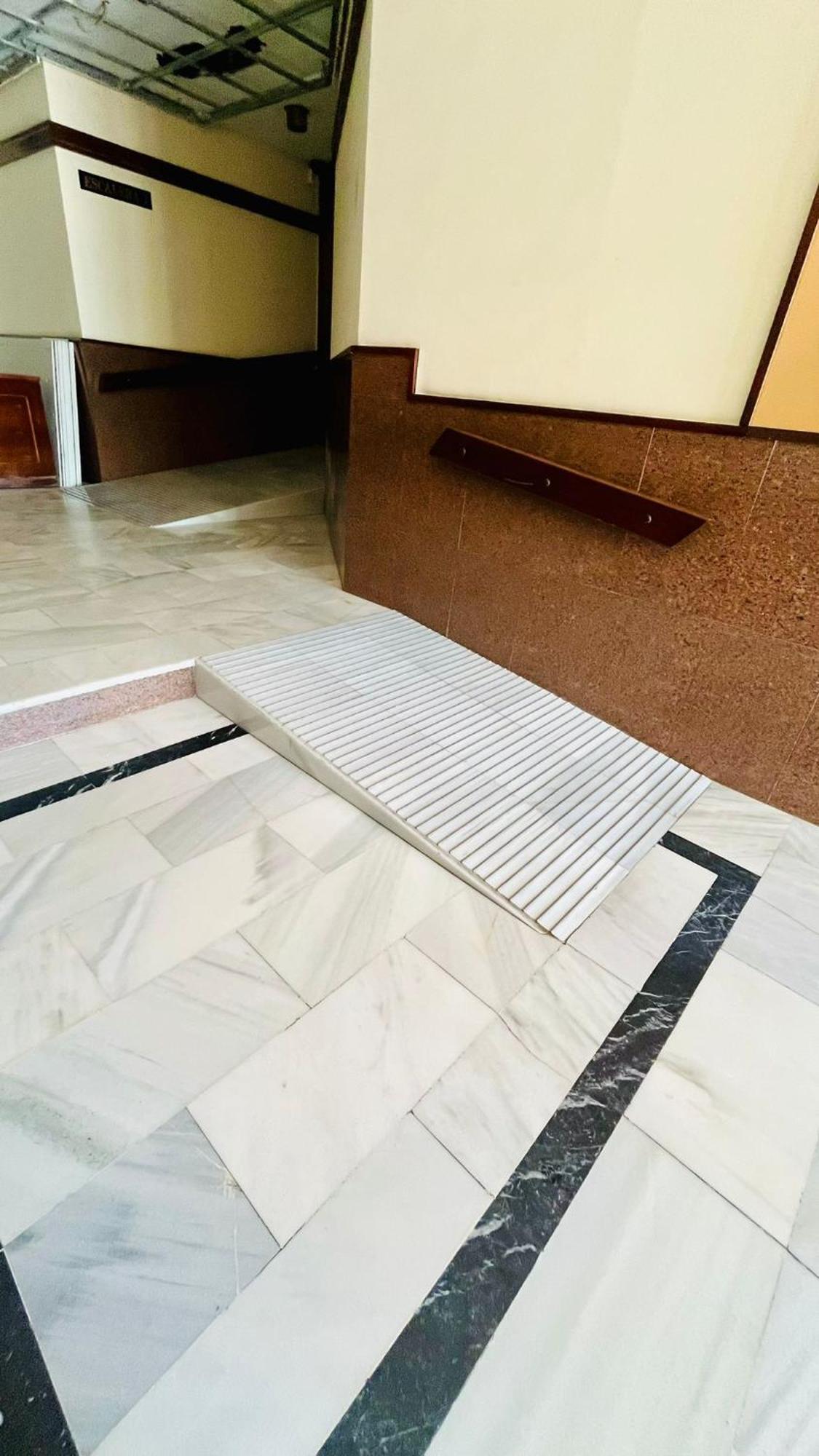 Huoneisto Atico En Yate Iv, Primera Linea Playa Fuengirola