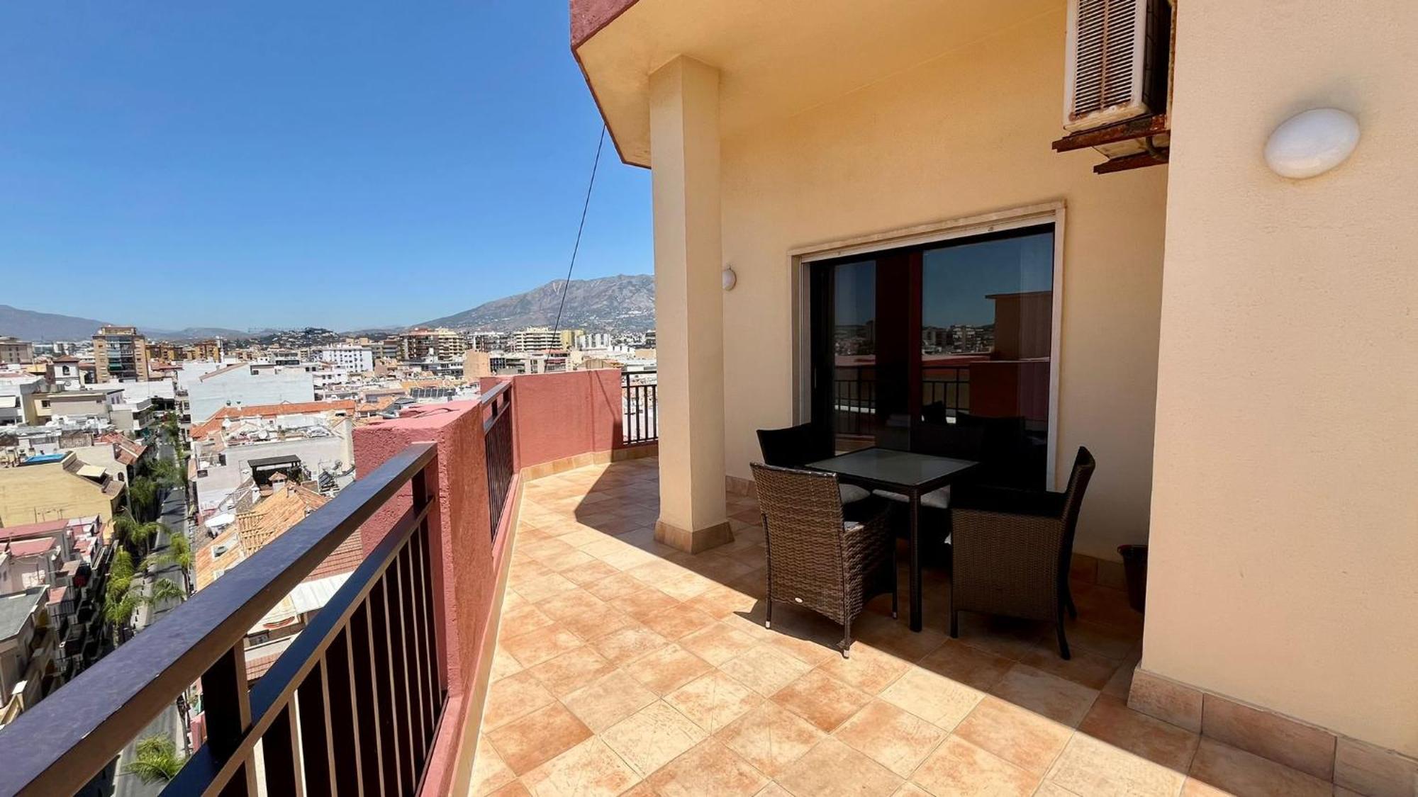 Atico En Yate Iv, Primera Linea Playa Huoneisto Fuengirola