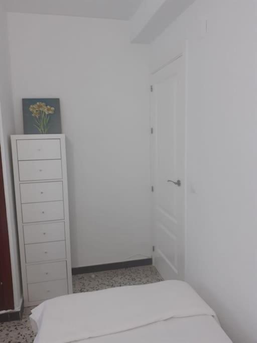 3 Bedrooms Flat-fuengirola Center-2 Min From Apartment