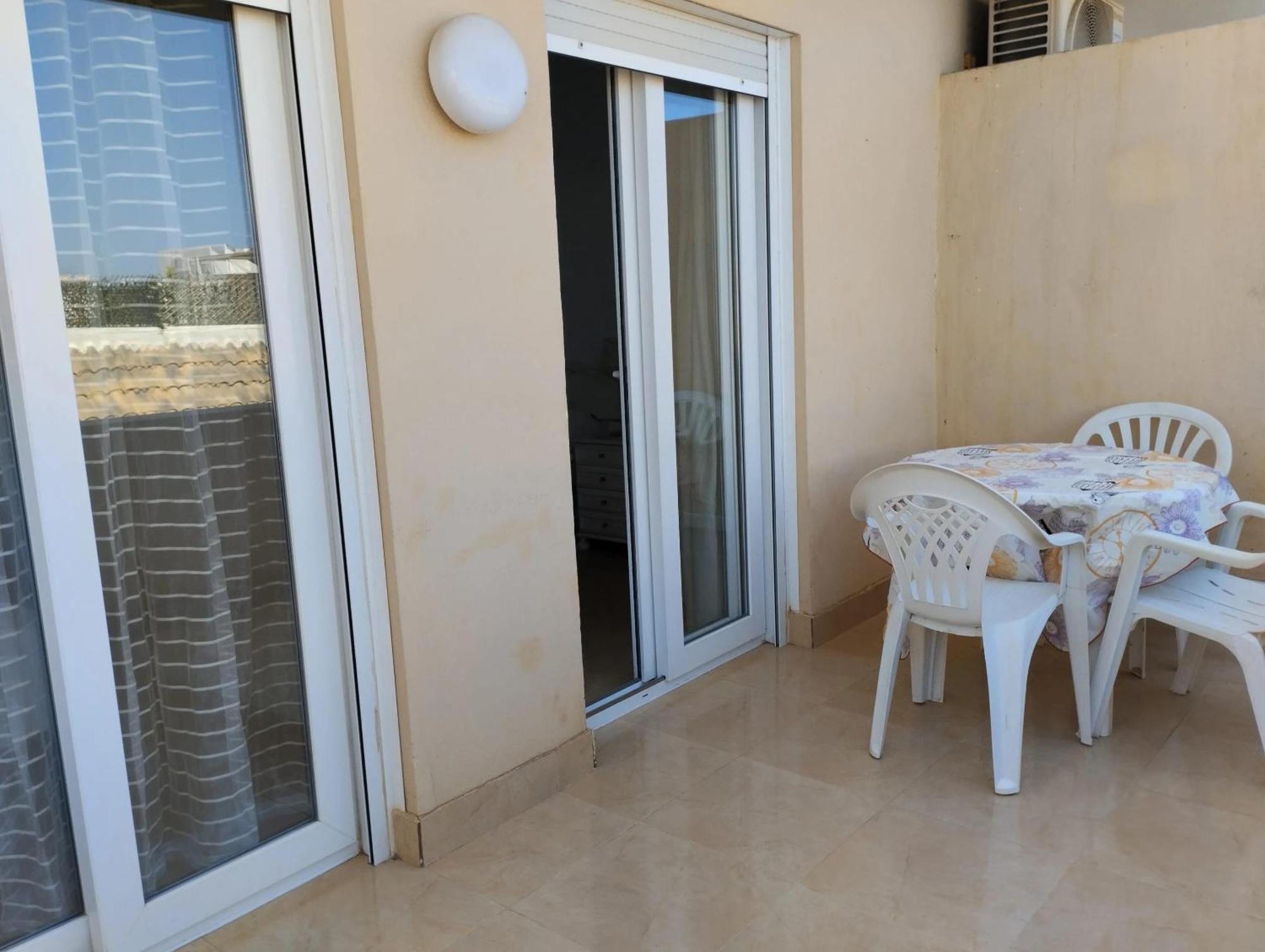 Spacious With Sea And Mountain Views In 95m² Apartment