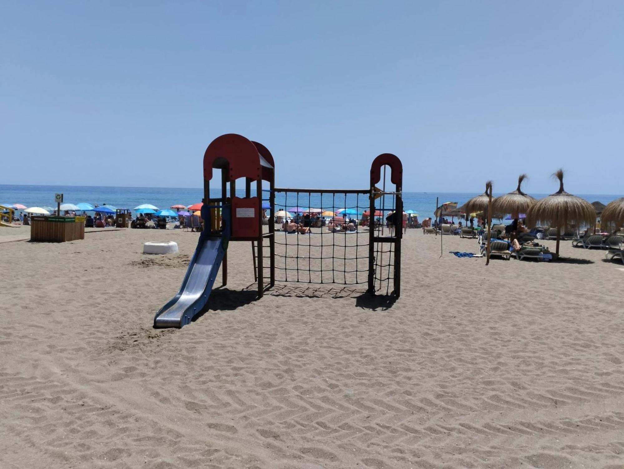 Spacious With Sea And Mountain Views In 95m²