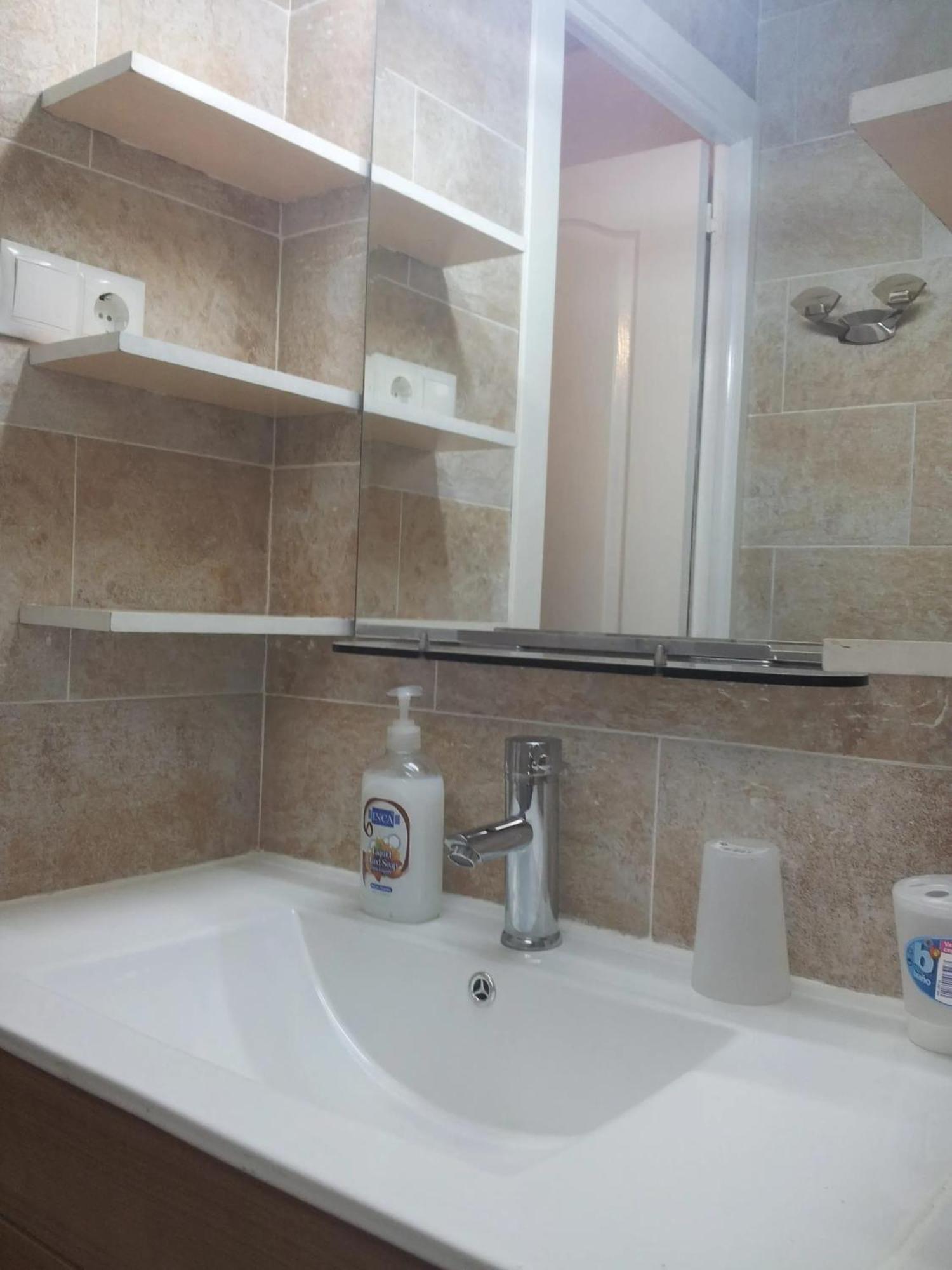 Spacious With Sea And Mountain Views In 95m² Apartment *