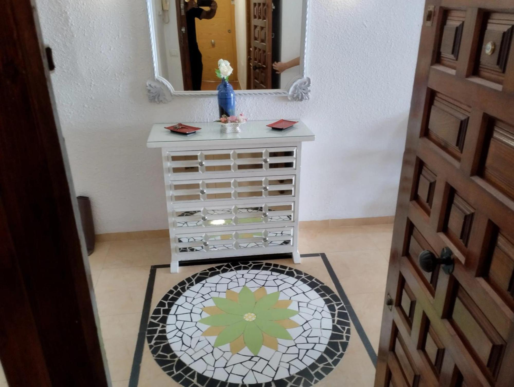 Apartment Spacious With Sea And Mountain Views In 95m²