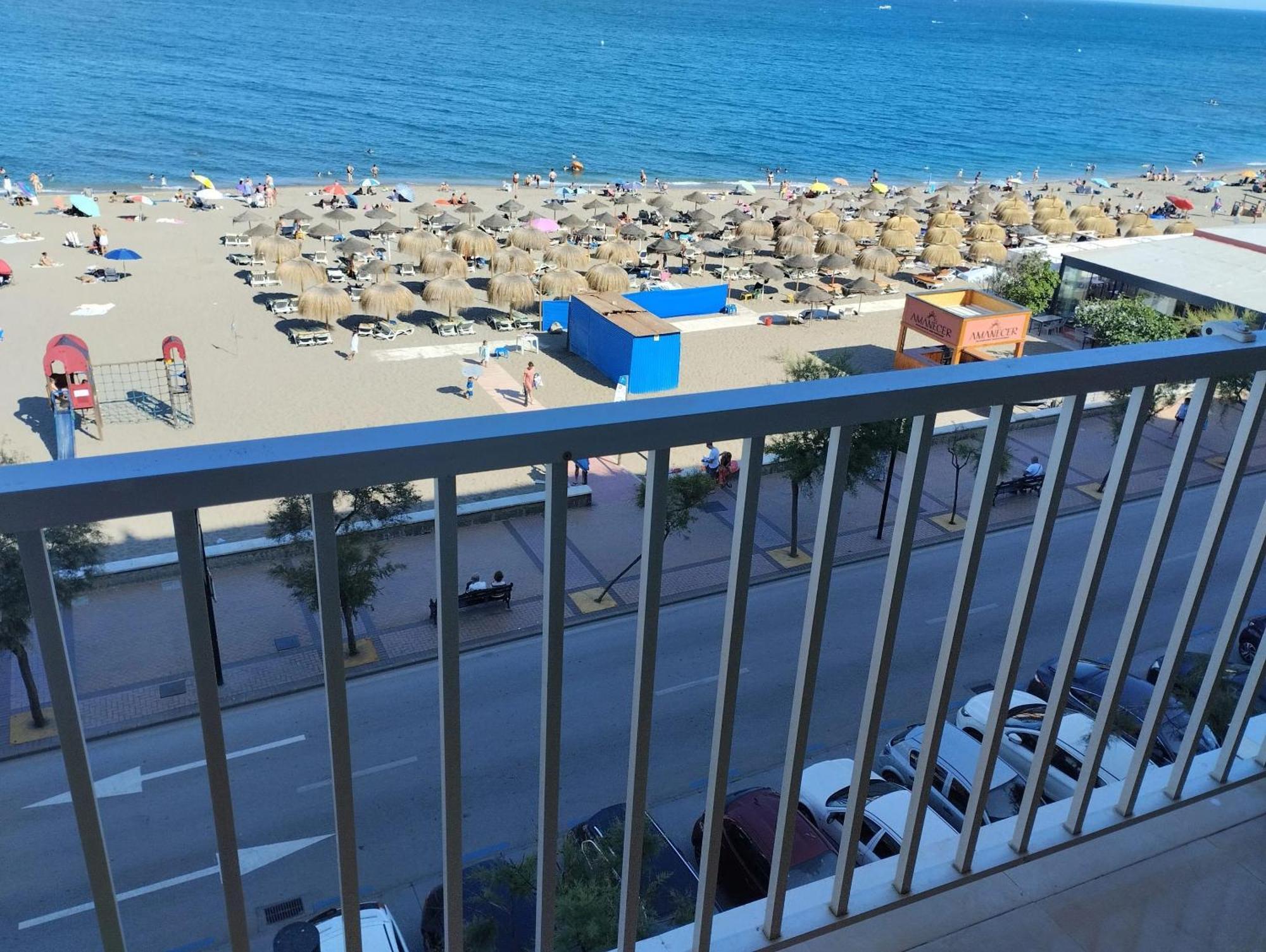 Spacious With Sea And Mountain Views In 95m² Fuengirola