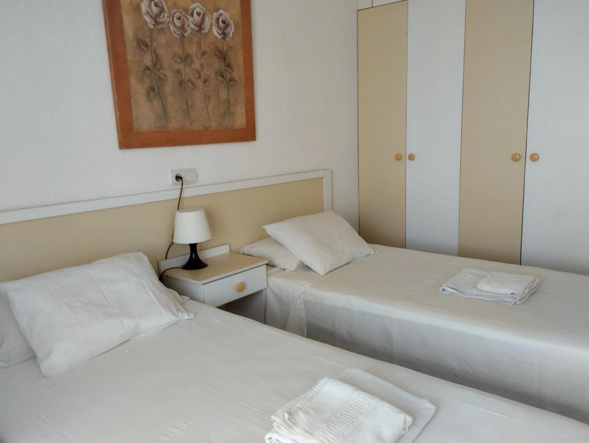 Apartment Spacious With Sea And Mountain Views In 95m² *