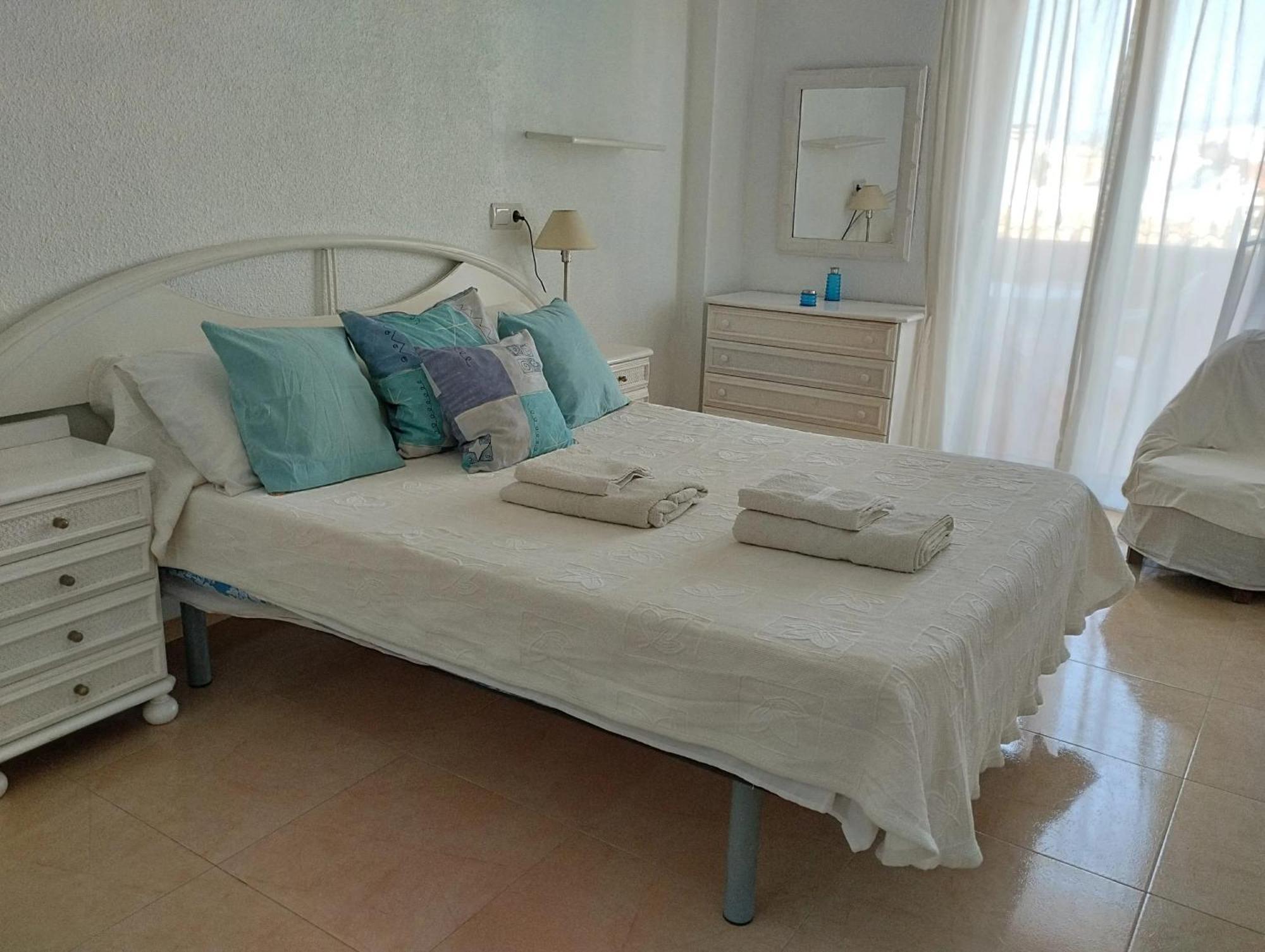 Apartment Spacious With Sea And Mountain Views In 95m² Fuengirola