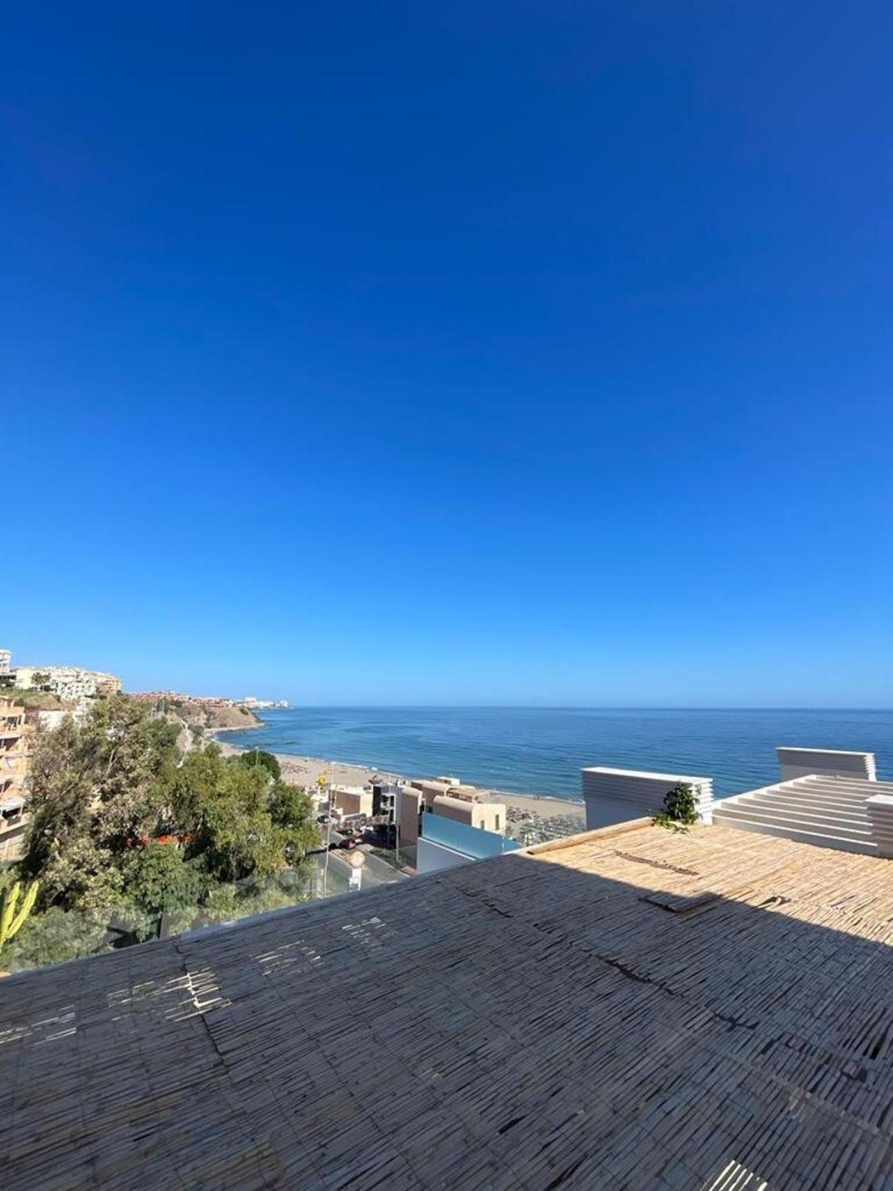 First Line Beach With Sea View Apartment *