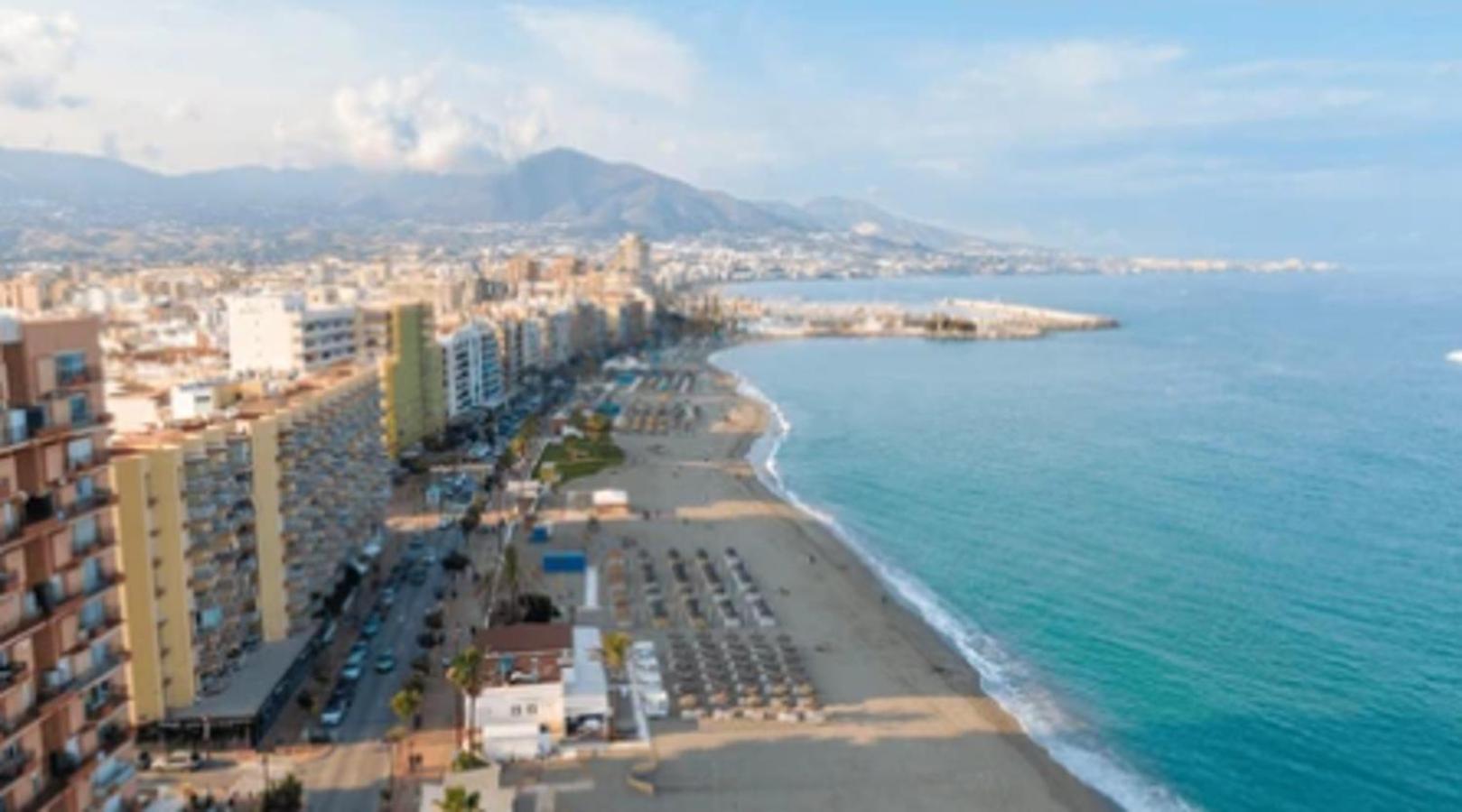 Apartment First Line Beach With Sea View *